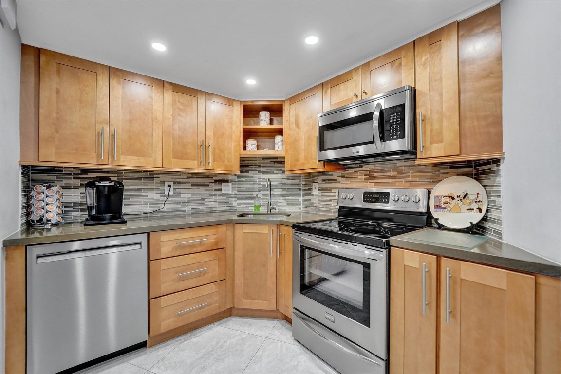 3800 Galt Ocean Dr 1002