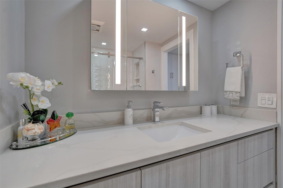 3800 Galt Ocean Dr 1002