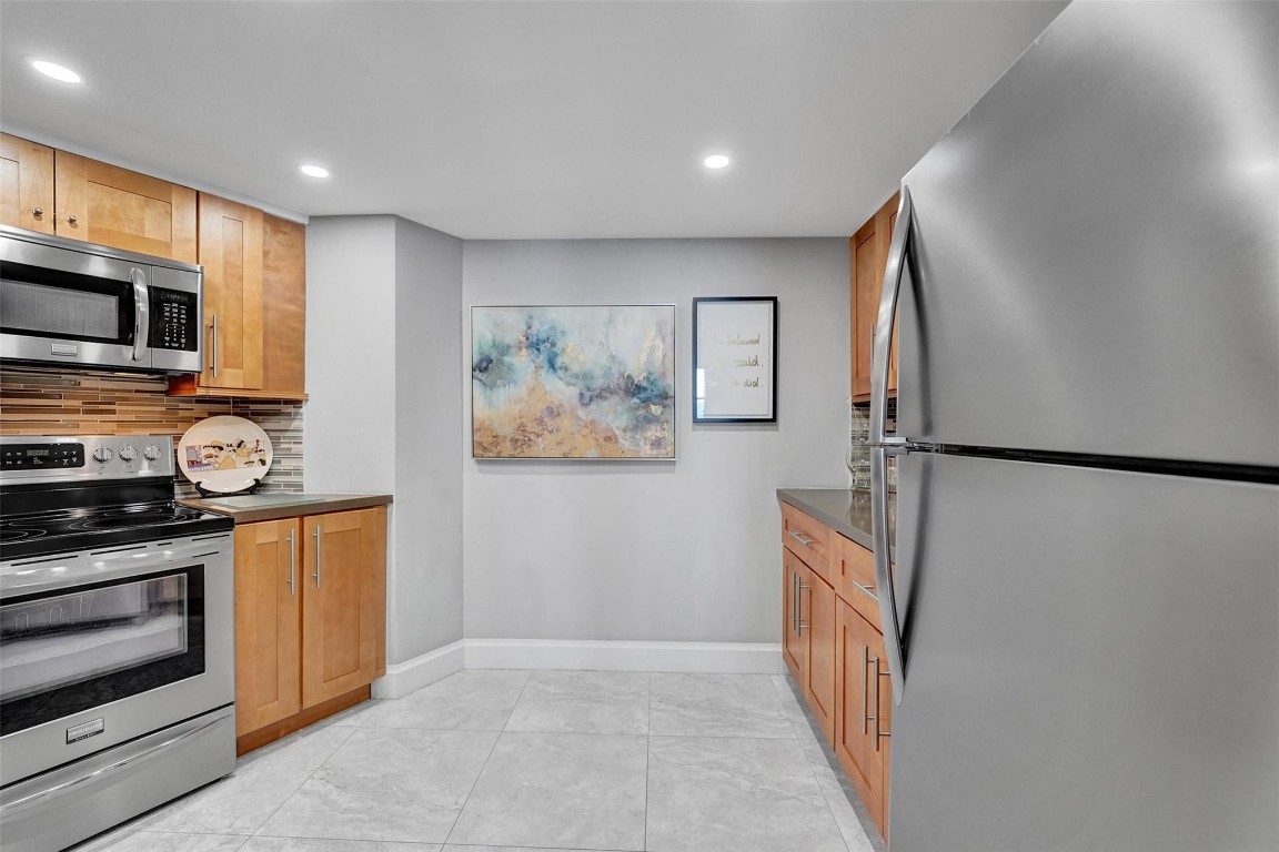 3800 Galt Ocean Dr 1002