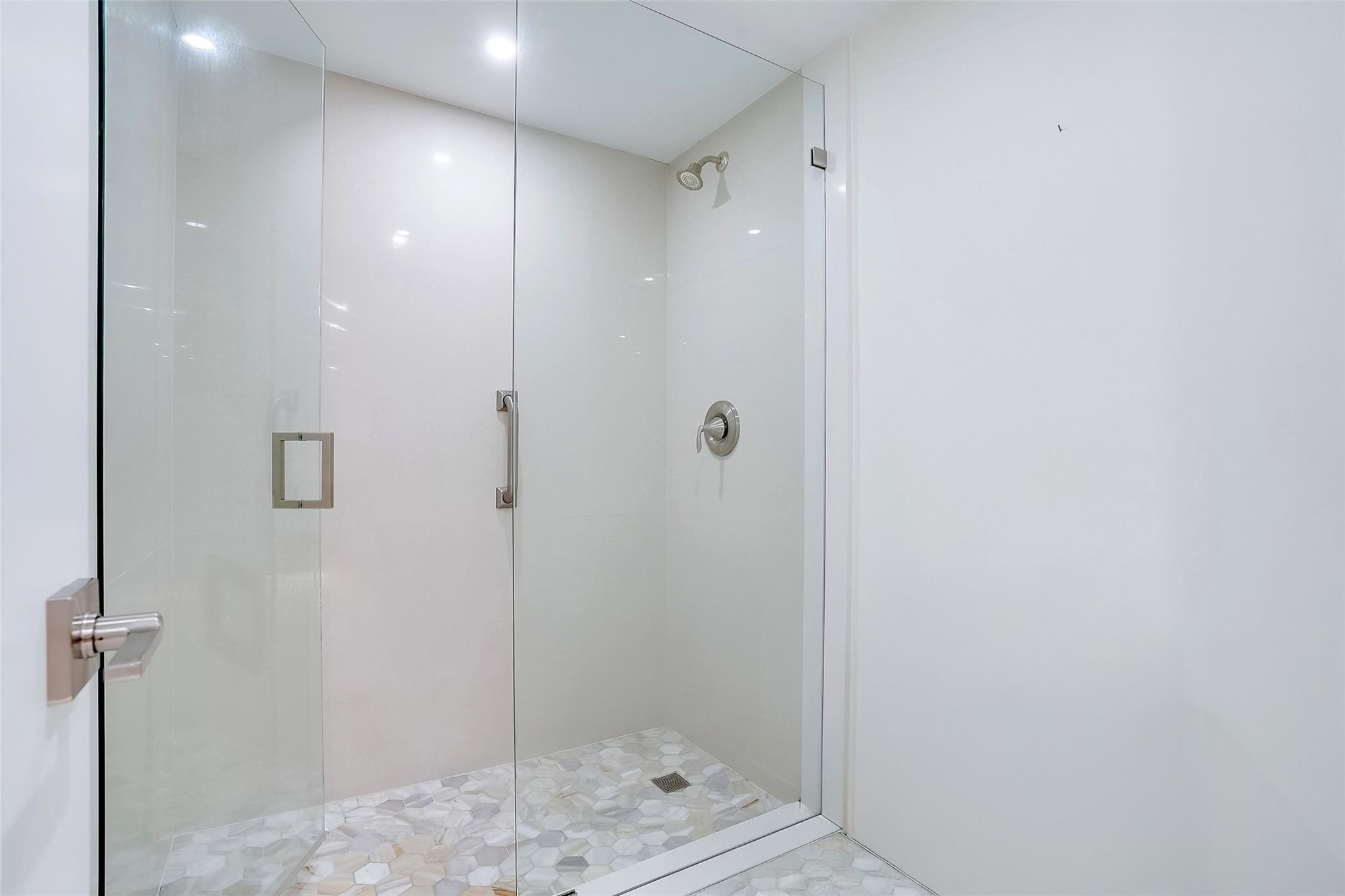 2900 N Course Dr 202