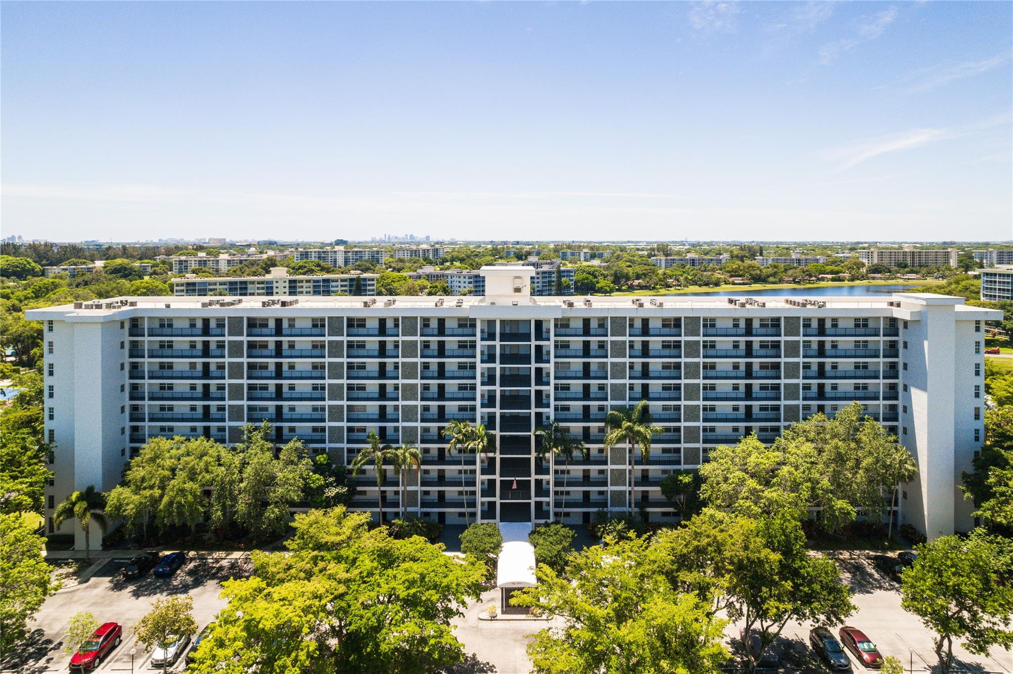 2900 N Course Dr 202