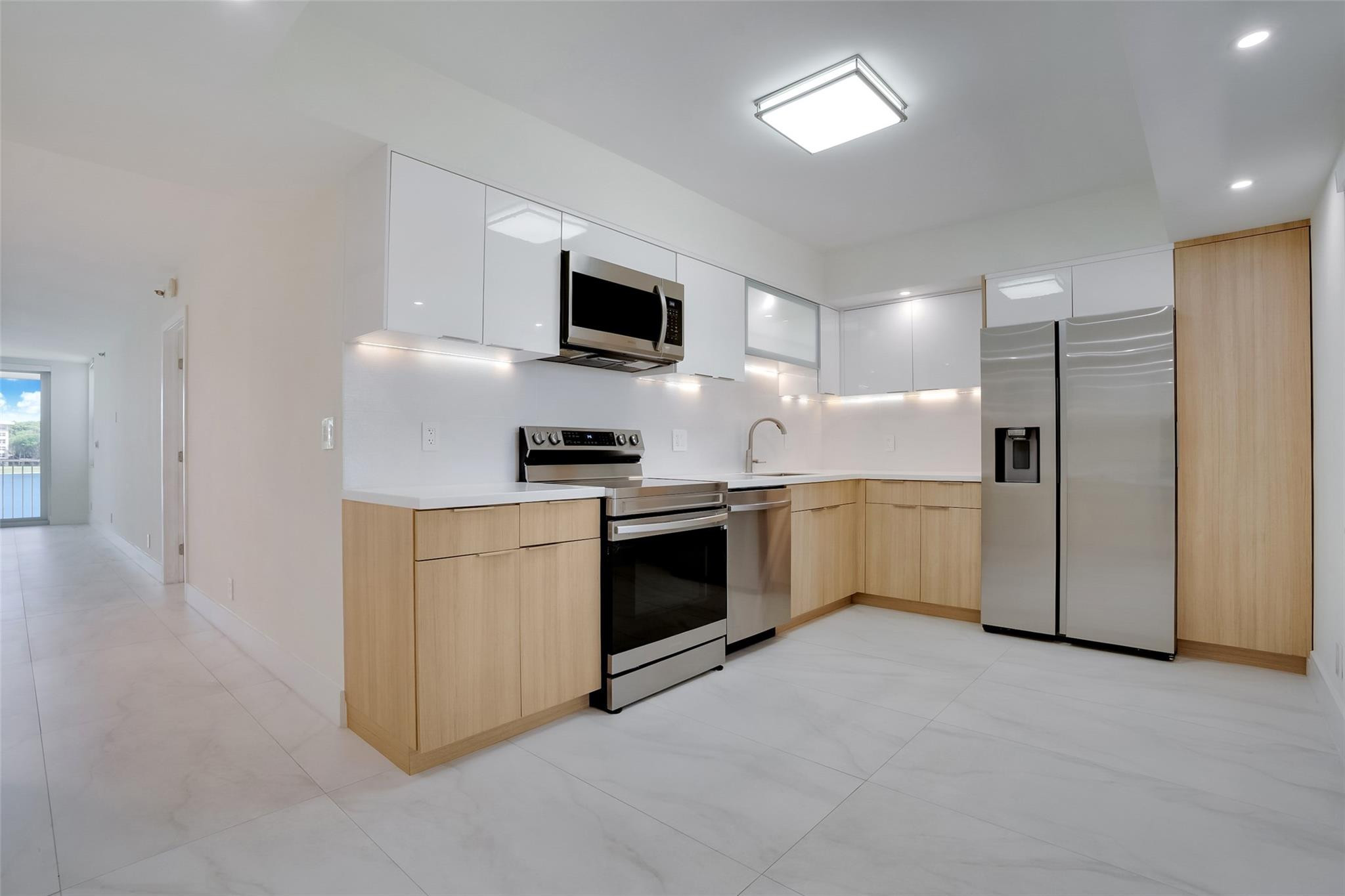 2900 N Course Dr 202