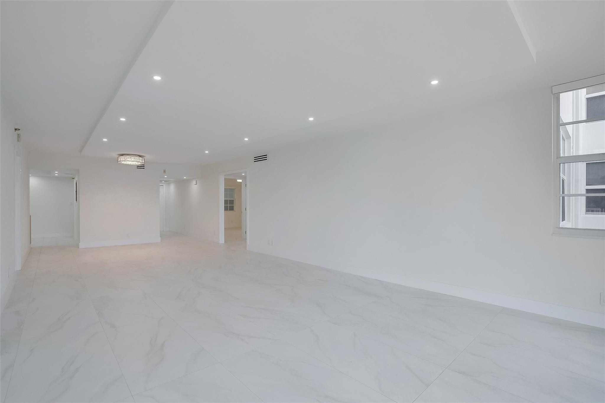 2900 N Course Dr 202