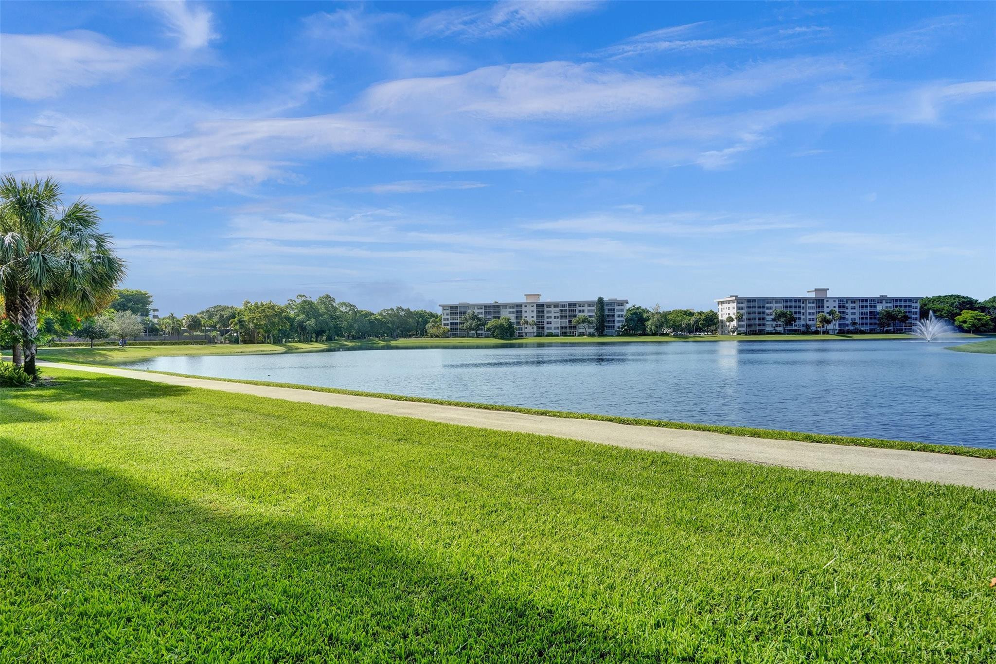 2900 N Course Dr 202