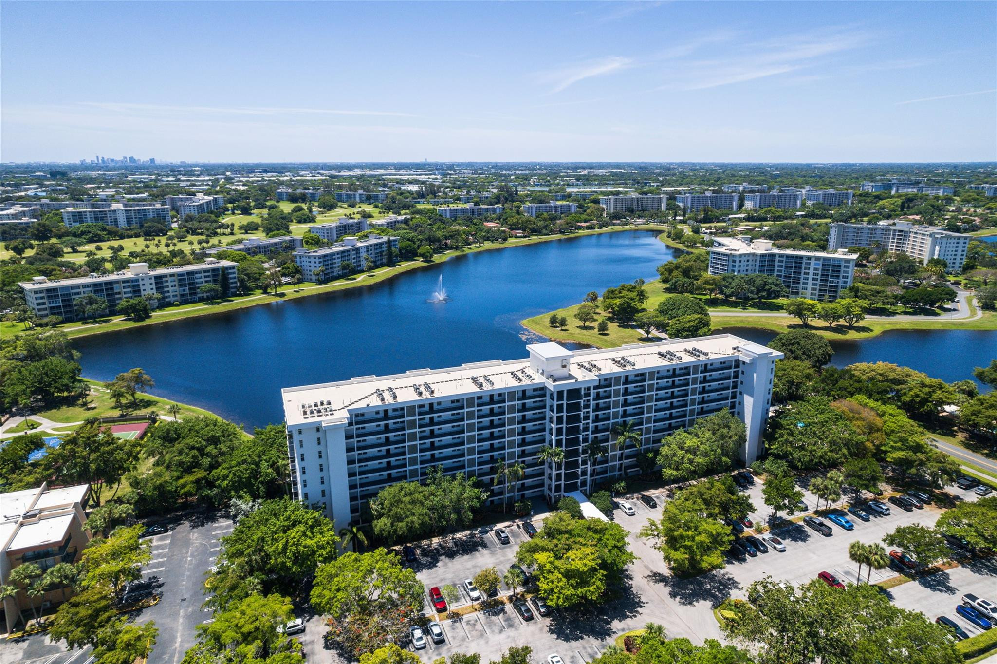 2900 N Course Dr 202