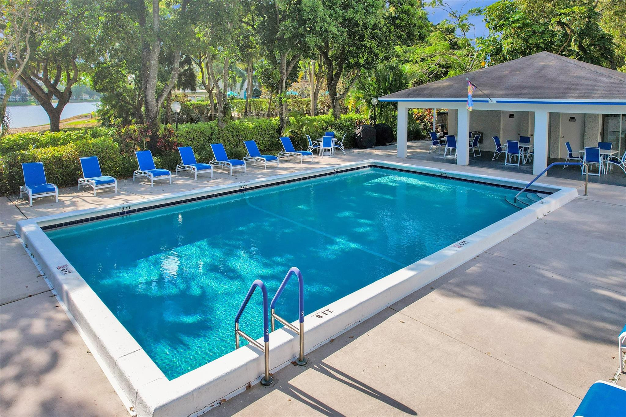 2900 N Course Dr 202