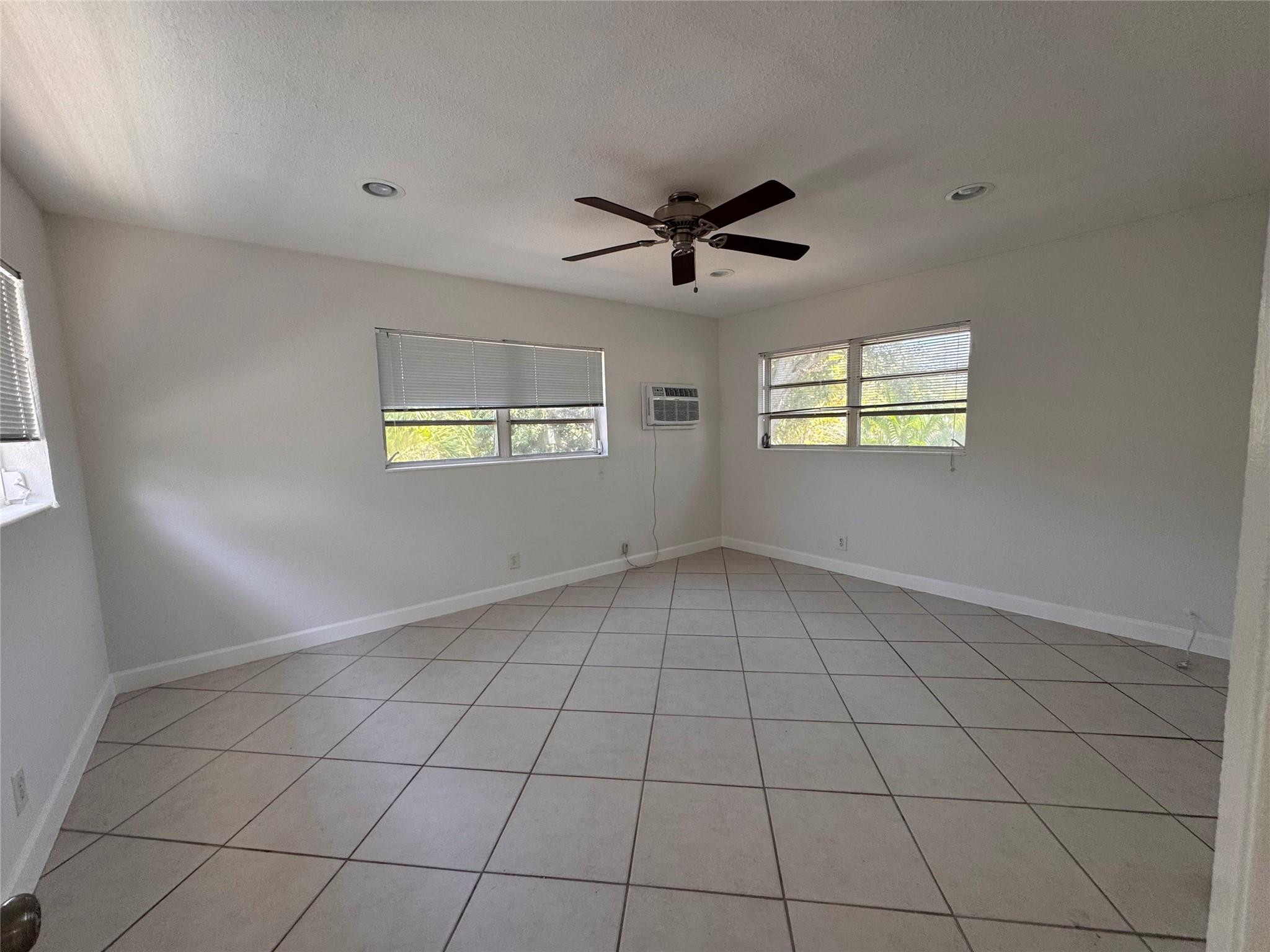 408 NE 7th Ave 12