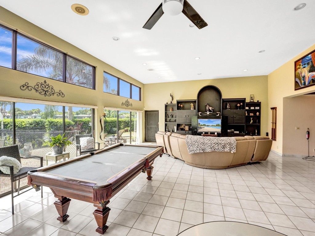 5702 White Hickory Cir