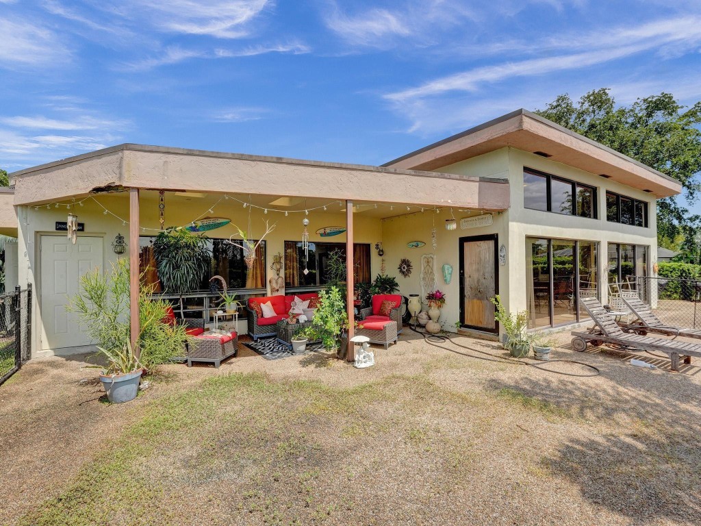 5702 White Hickory Cir