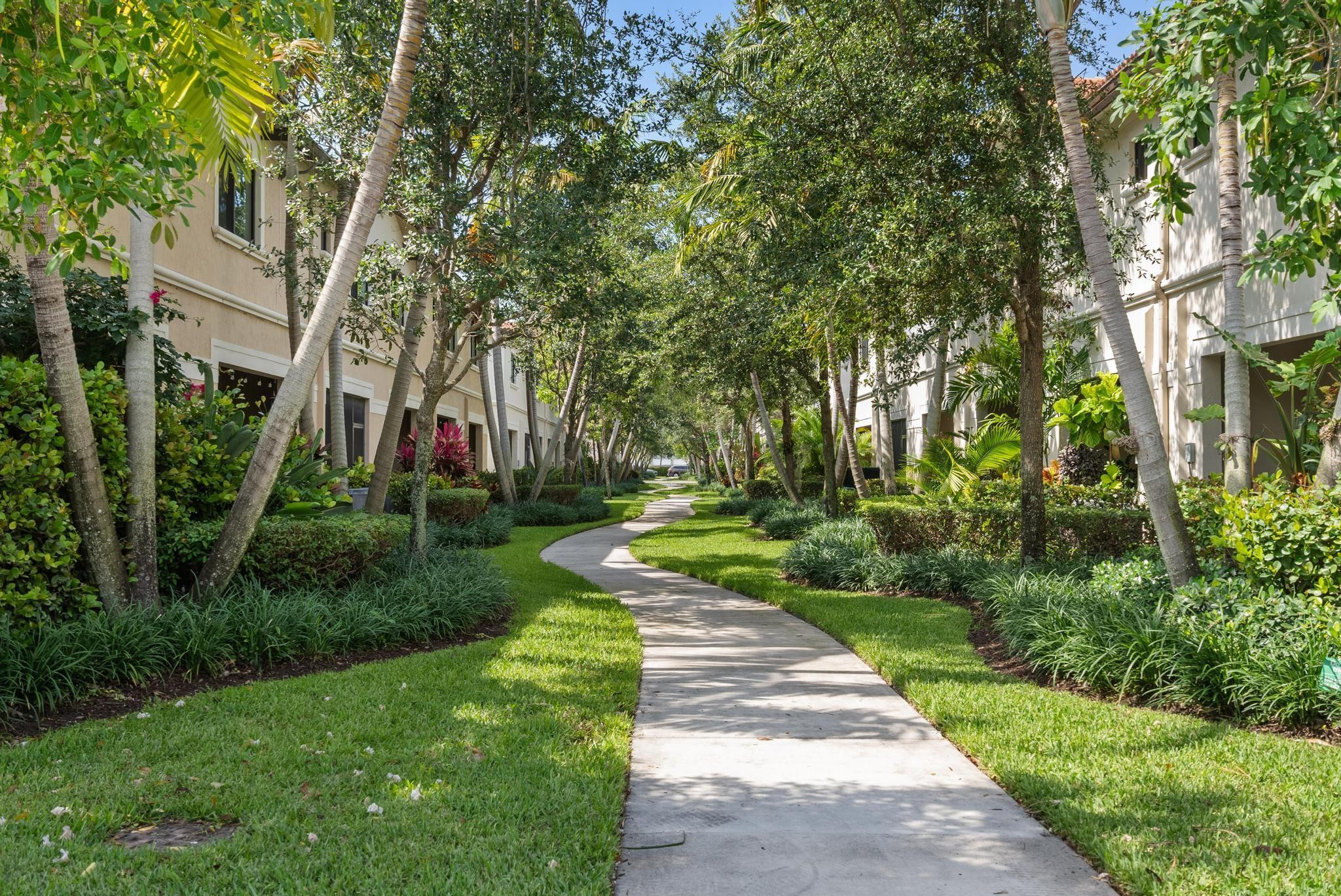 4228 N Dixie Hwy 108