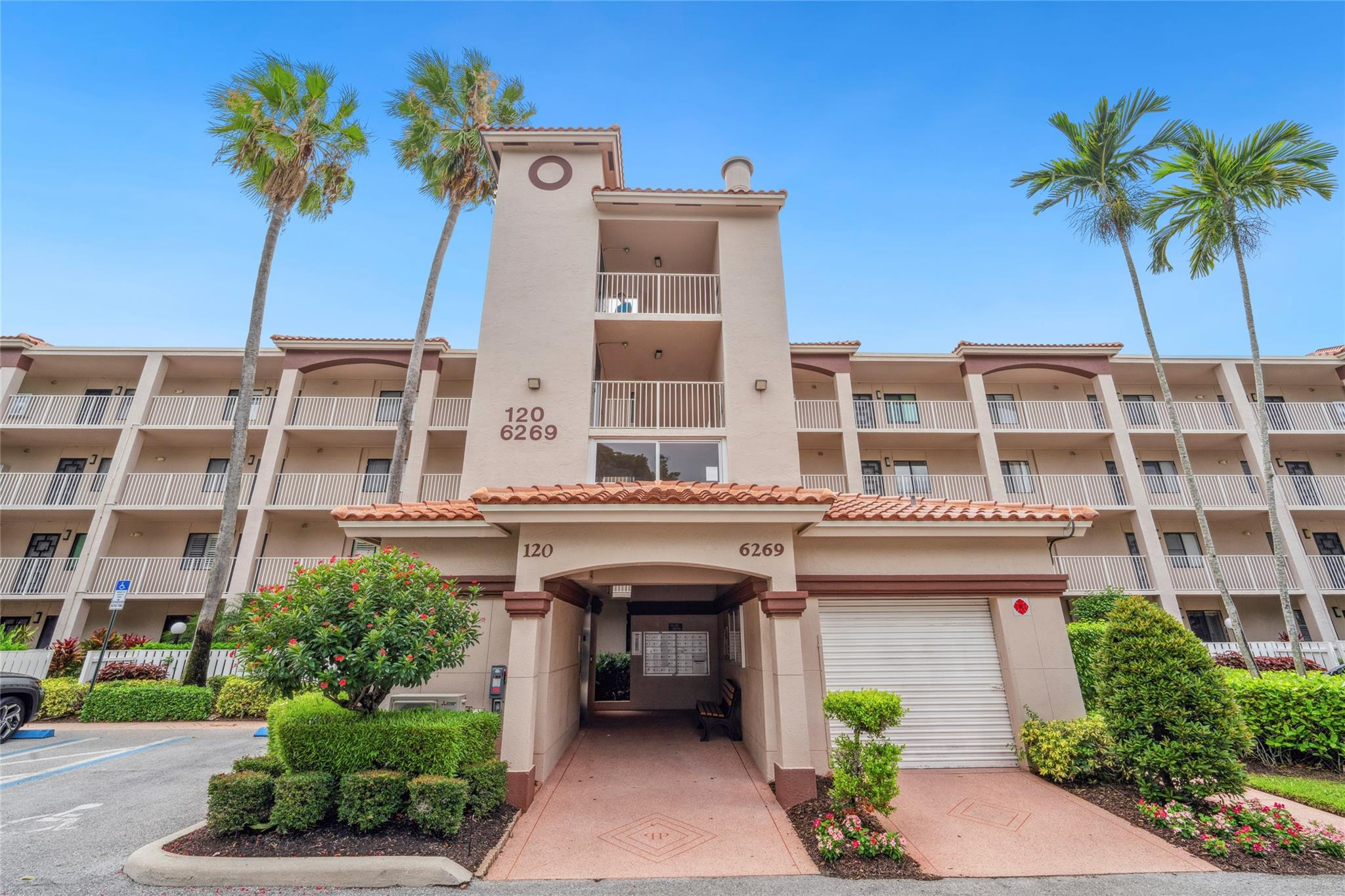 6269 Pointe Regal Cir 210