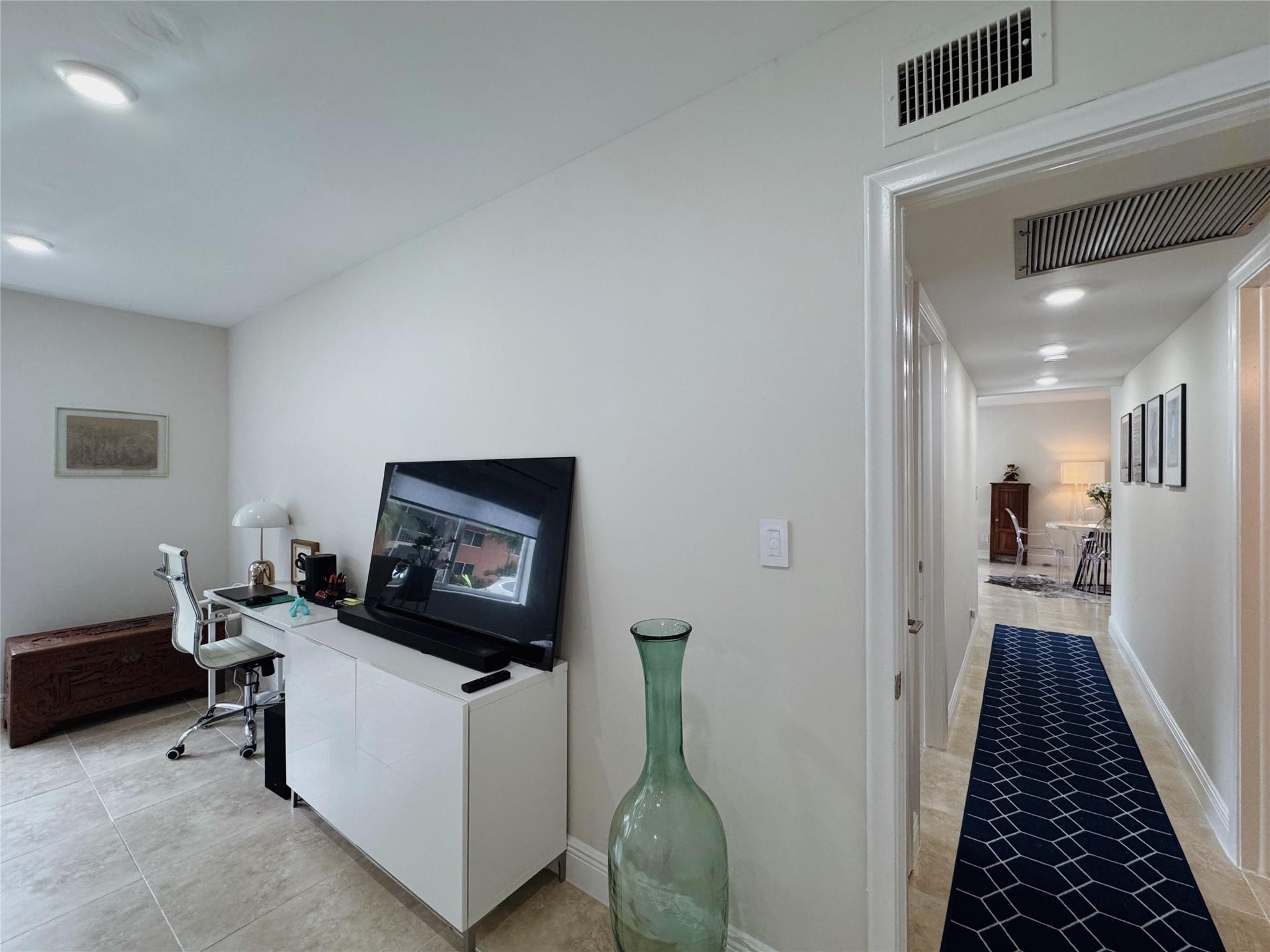 9 NE 19th Ct 112C