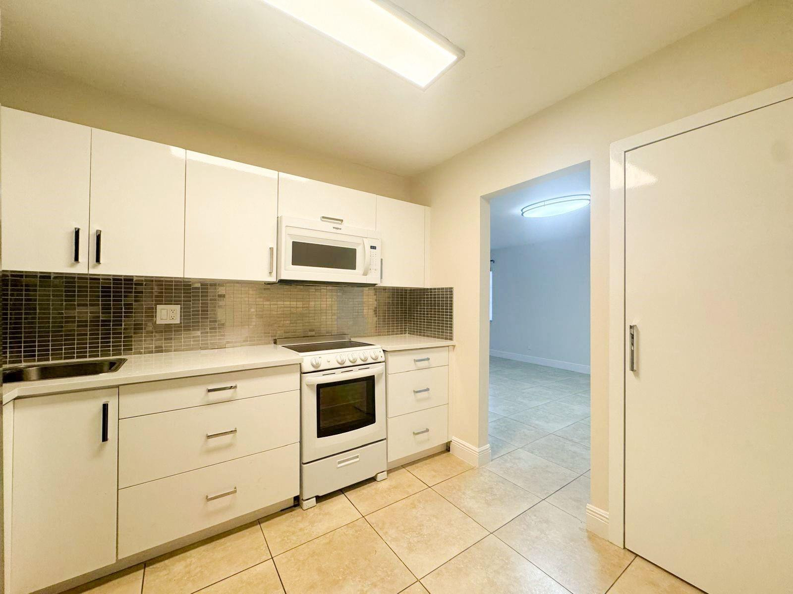 9 NE 19th Ct 112C