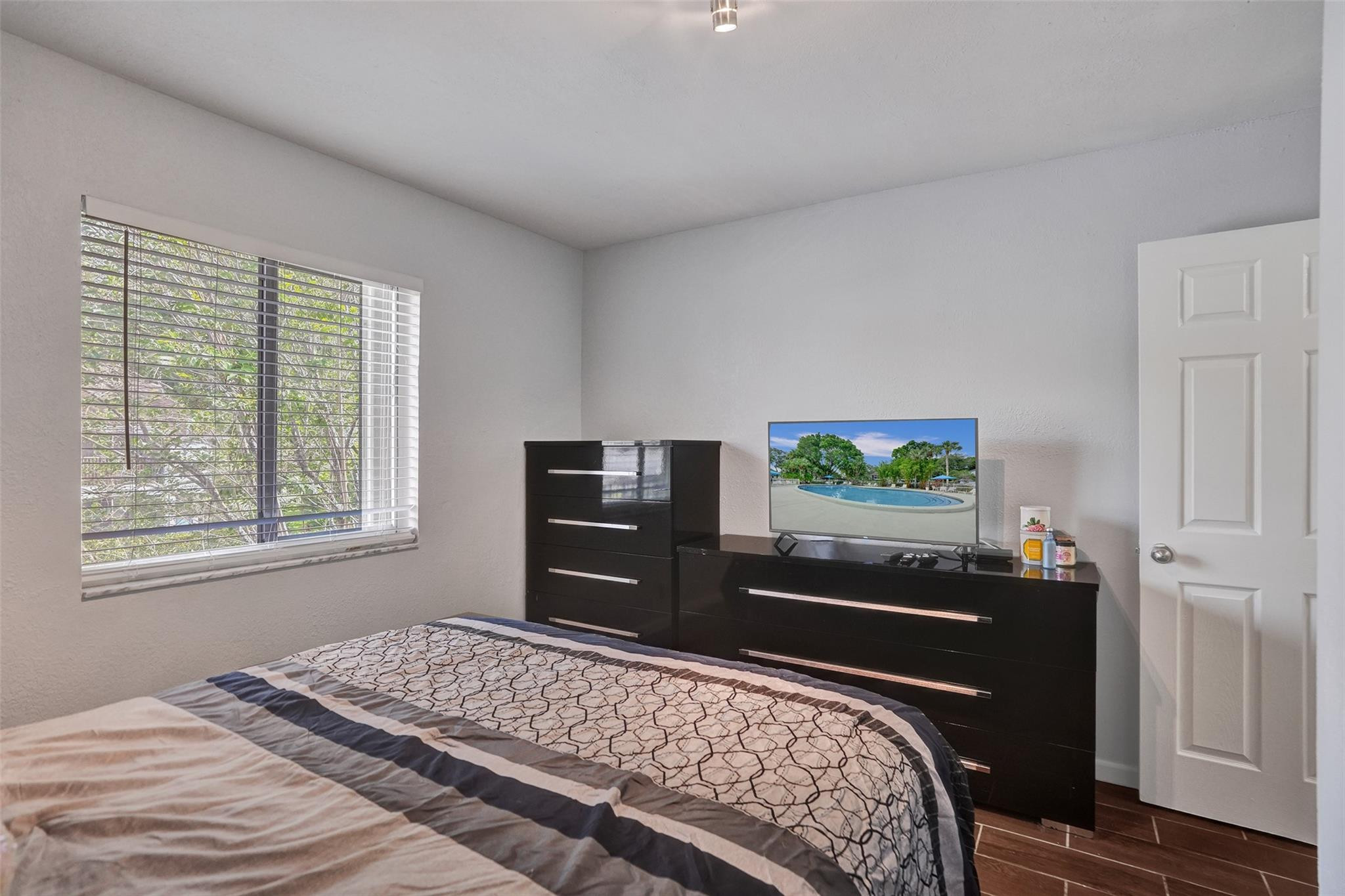 2725 S Oakland Forest Dr 202