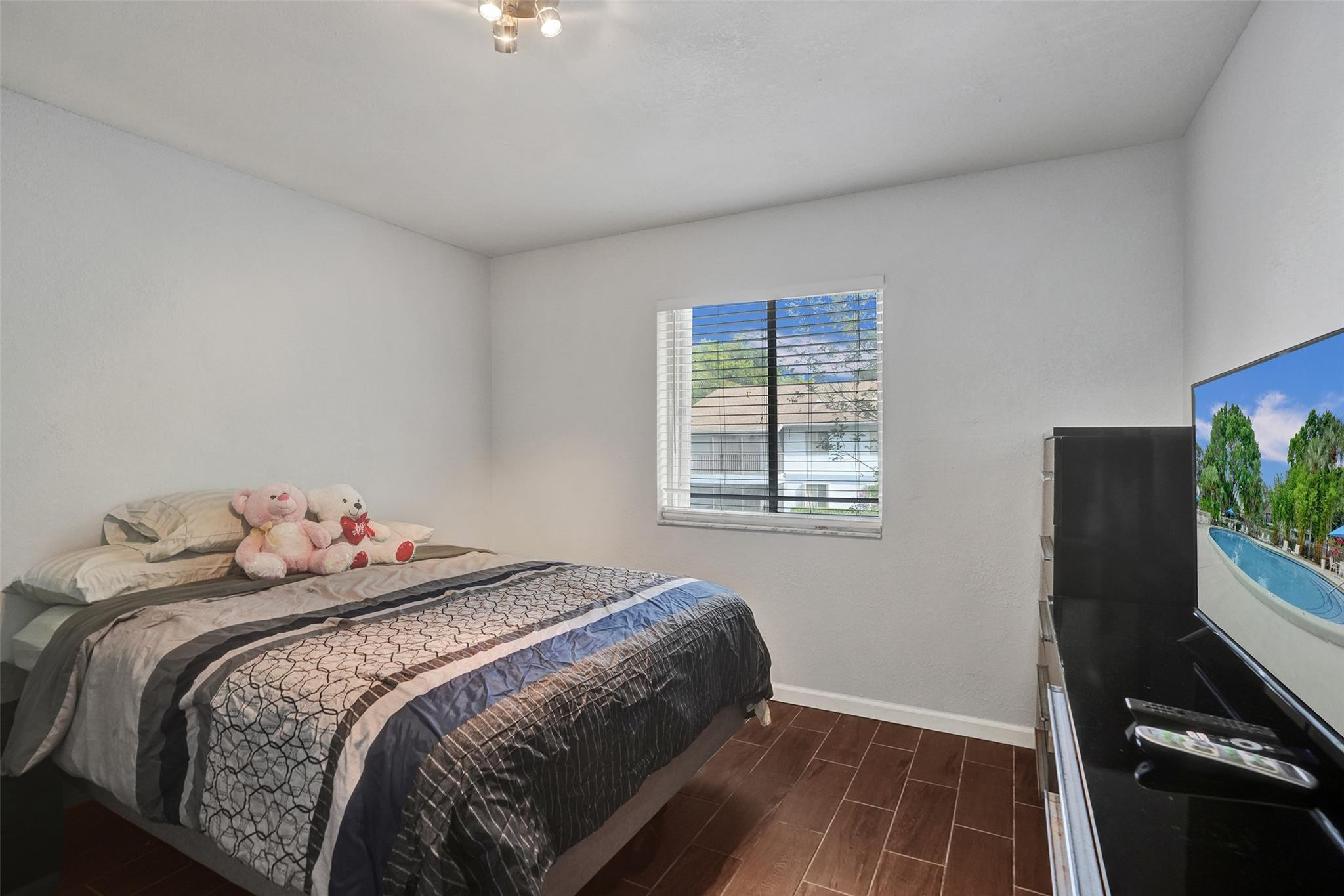 2725 S Oakland Forest Dr 202
