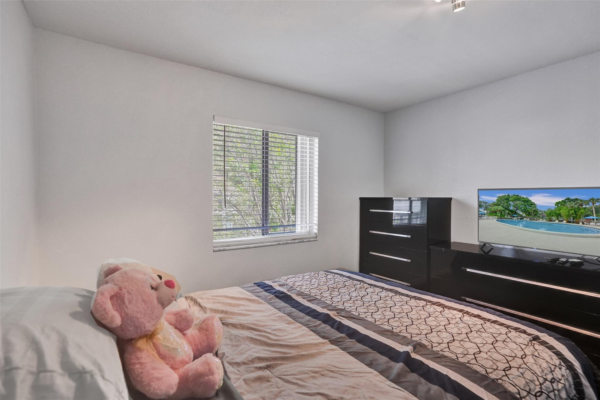 2725 S Oakland Forest Dr 202