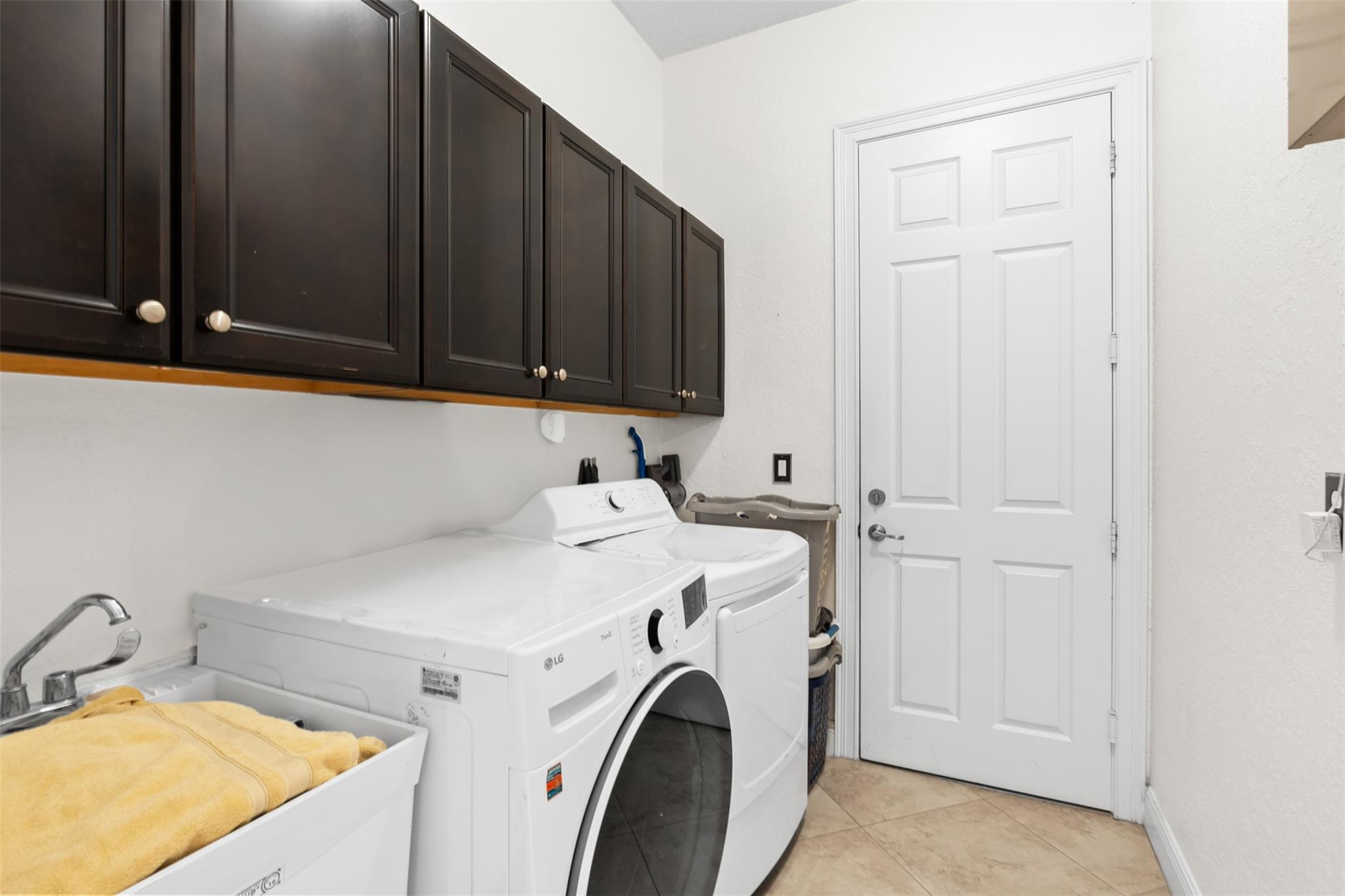 3641 NW 87th Avenue, Hollywood