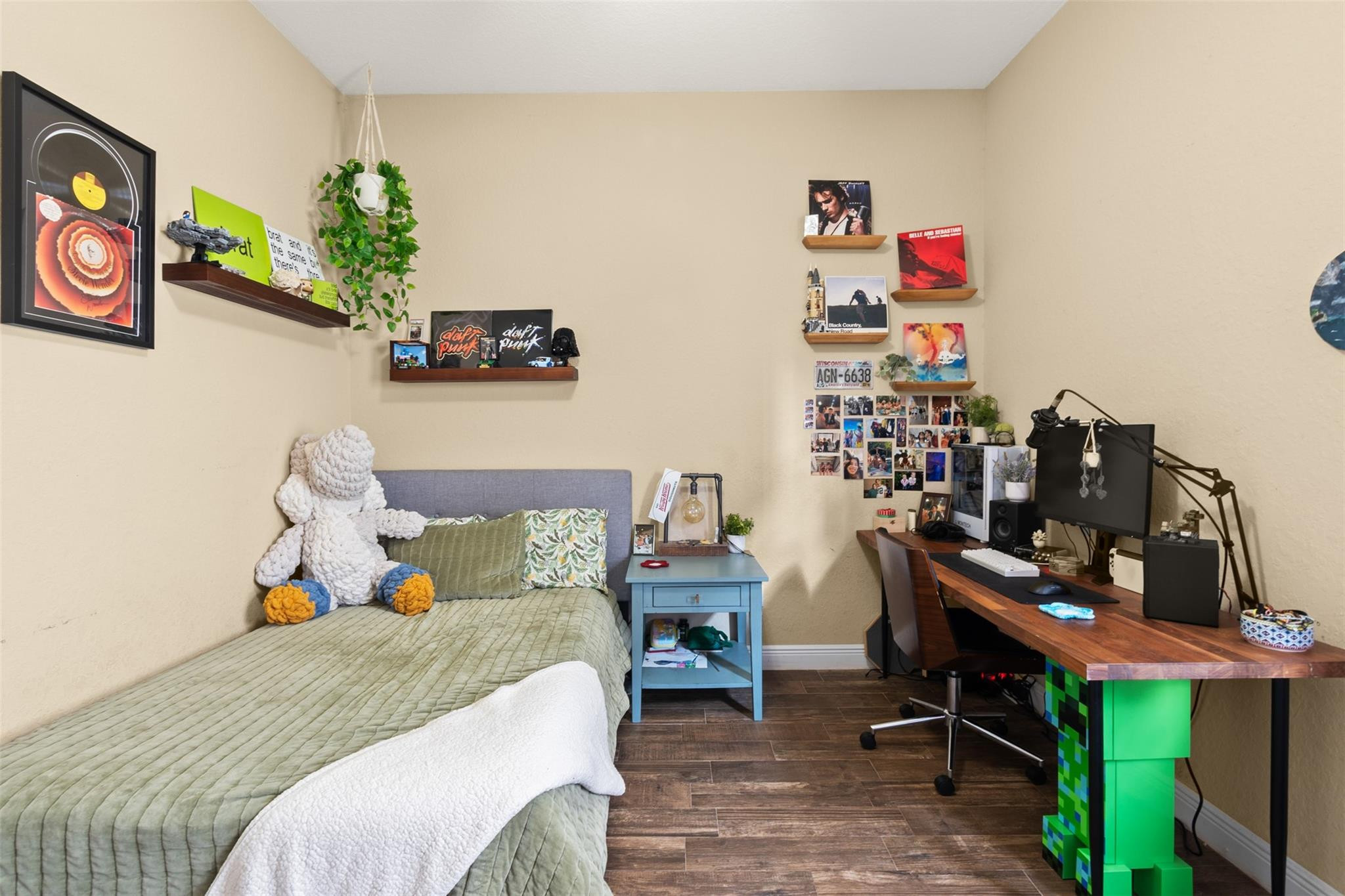 3641 NW 87th Avenue, Hollywood