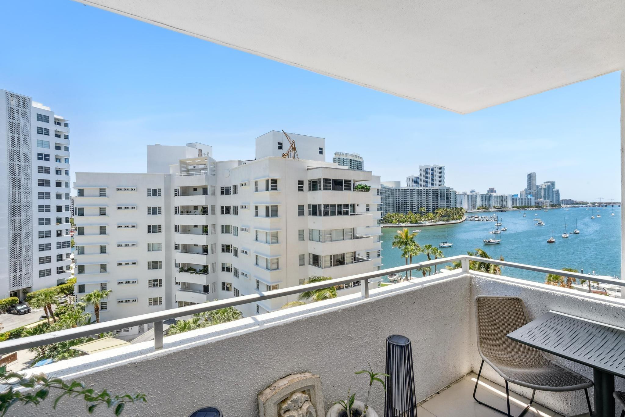 11 Island Ave 808