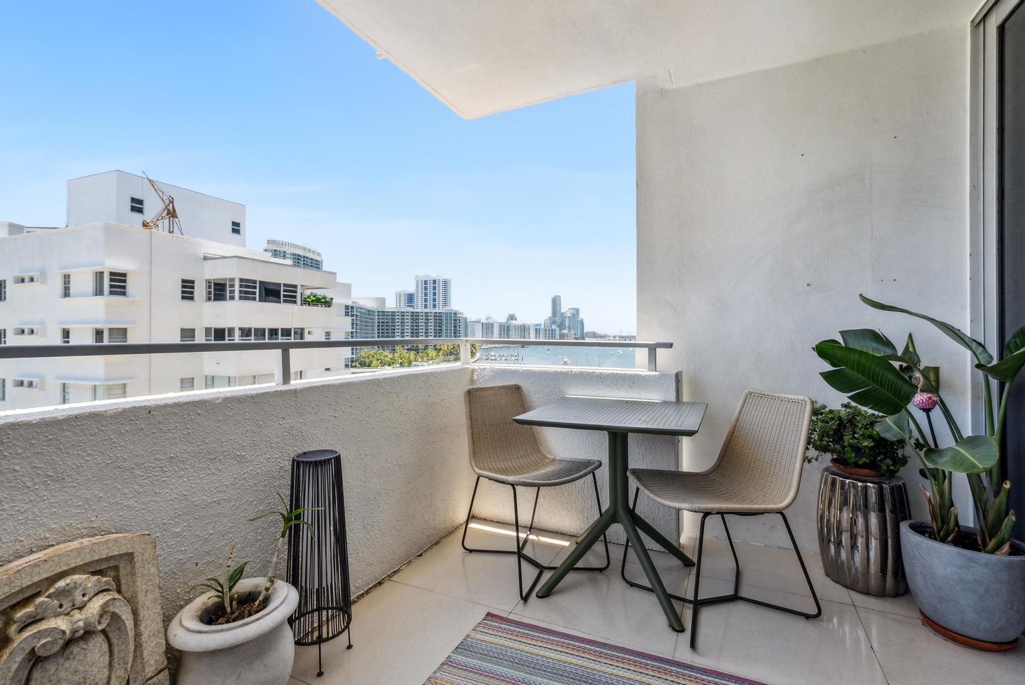 11 Island Ave 808