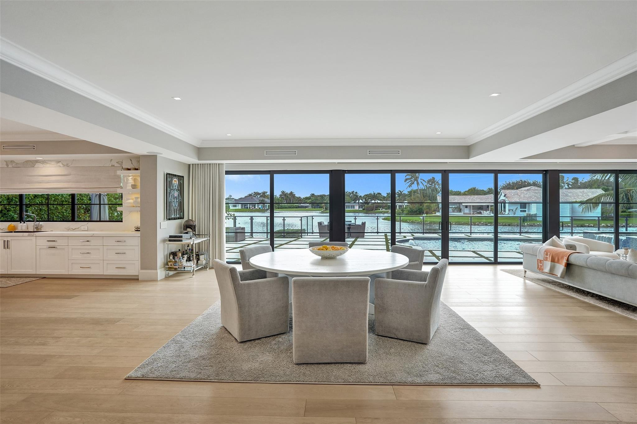 3 Cayuga Rd