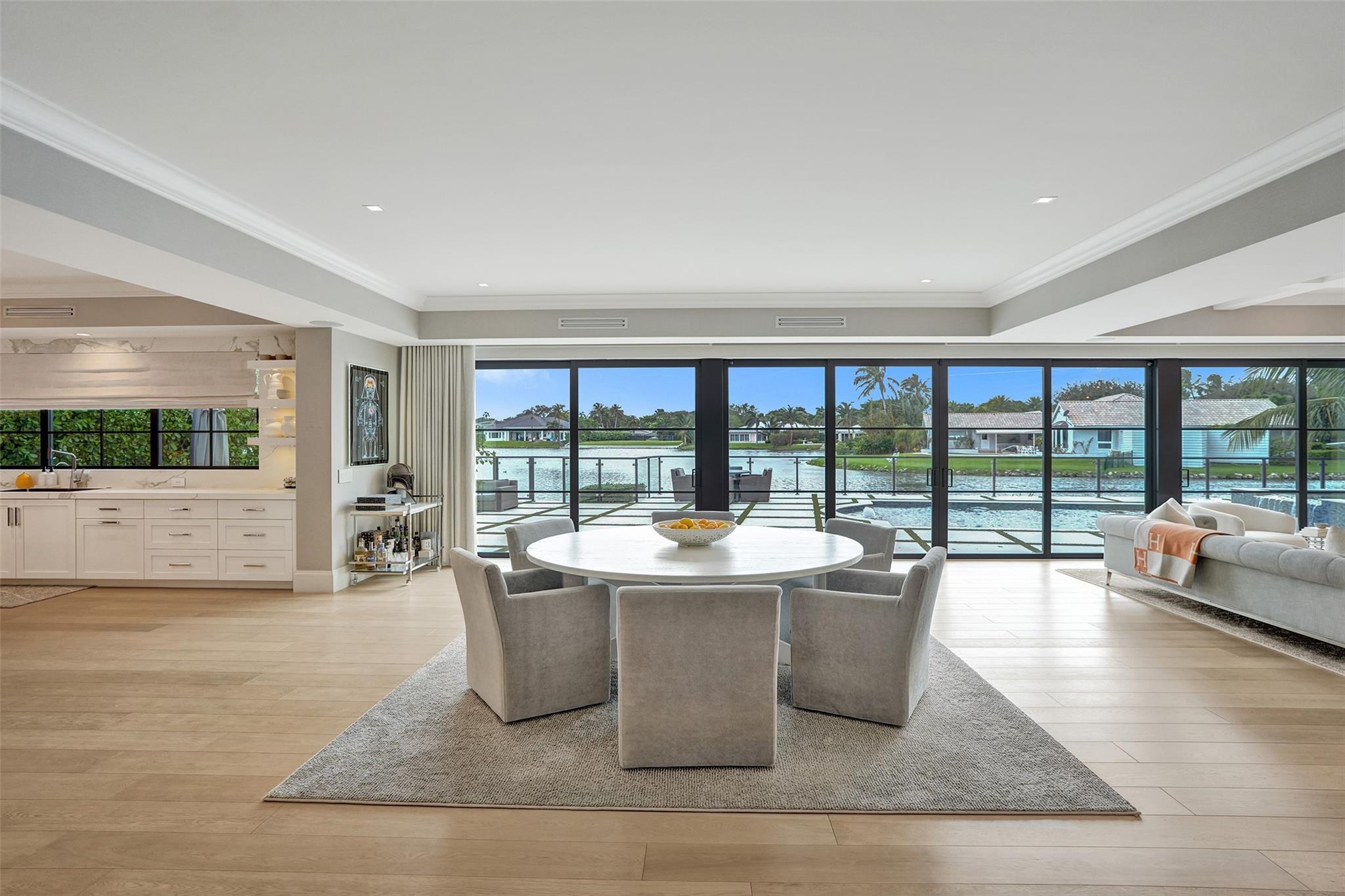 3 Cayuga Rd