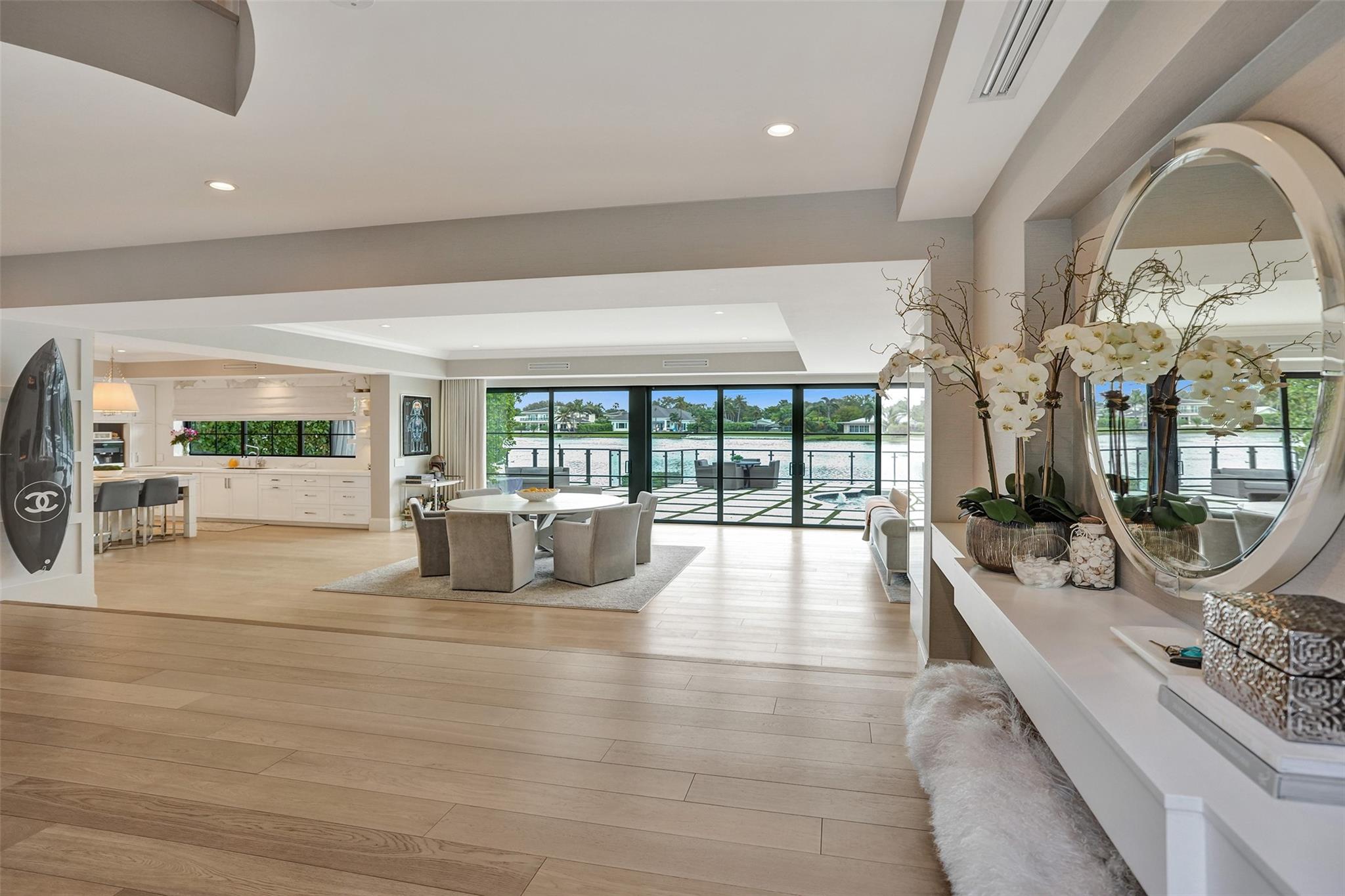 3 Cayuga Rd