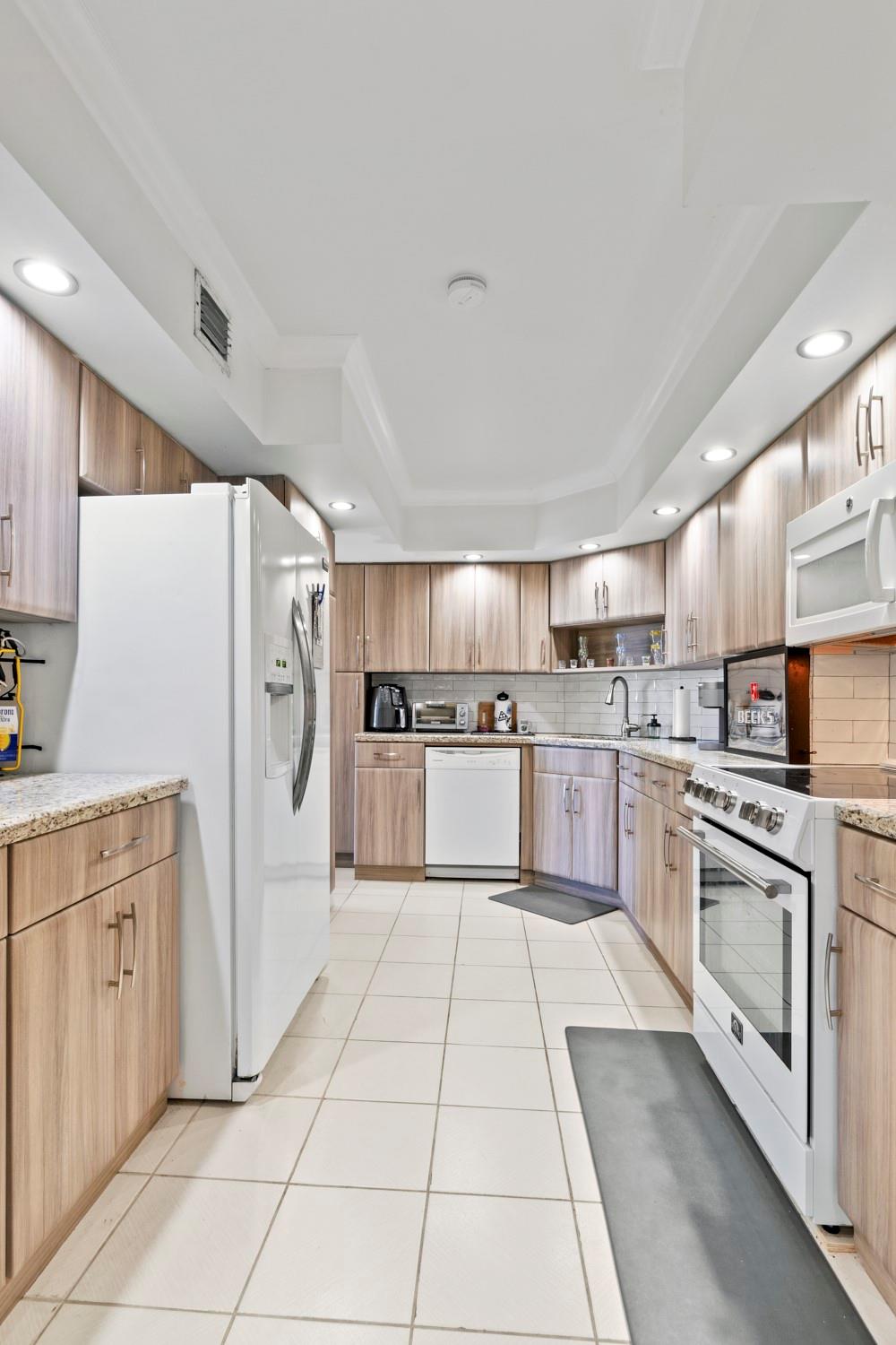 111 N Pompano Beach Blvd PH3