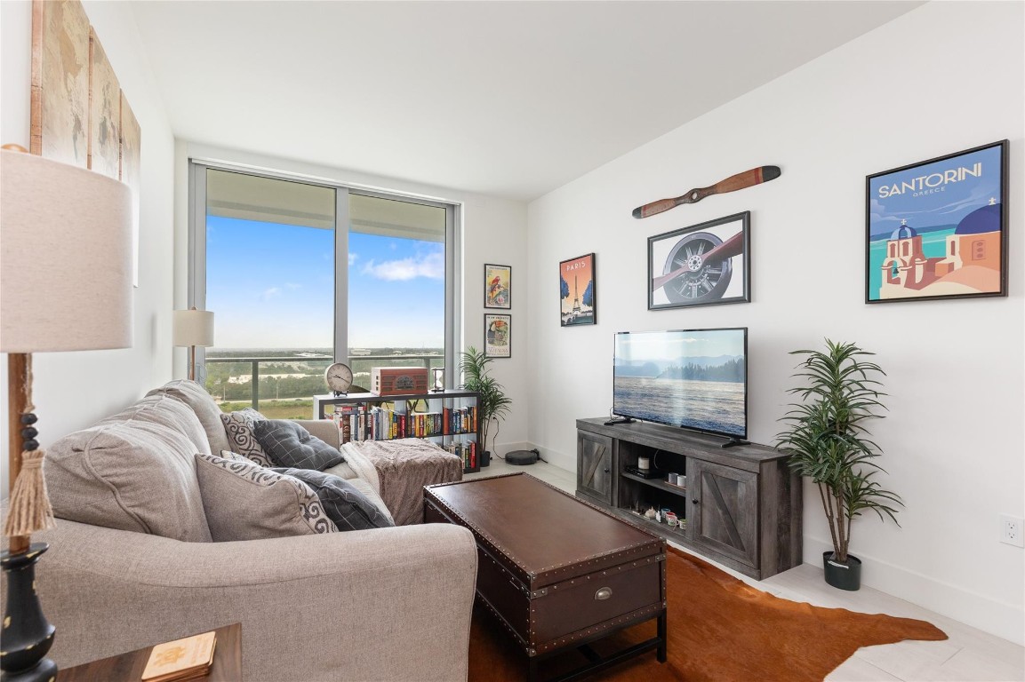 2000 Metropica Way 1208