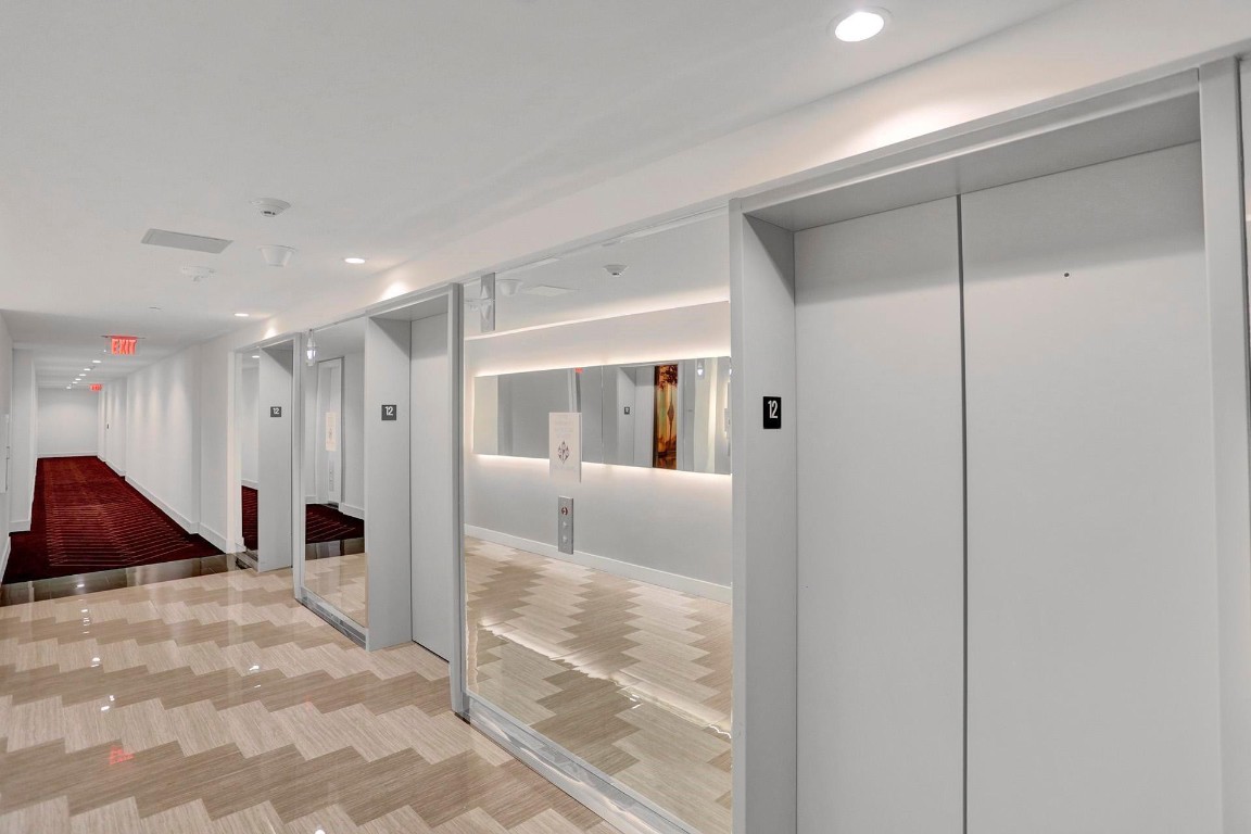 2000 Metropica Way 1208