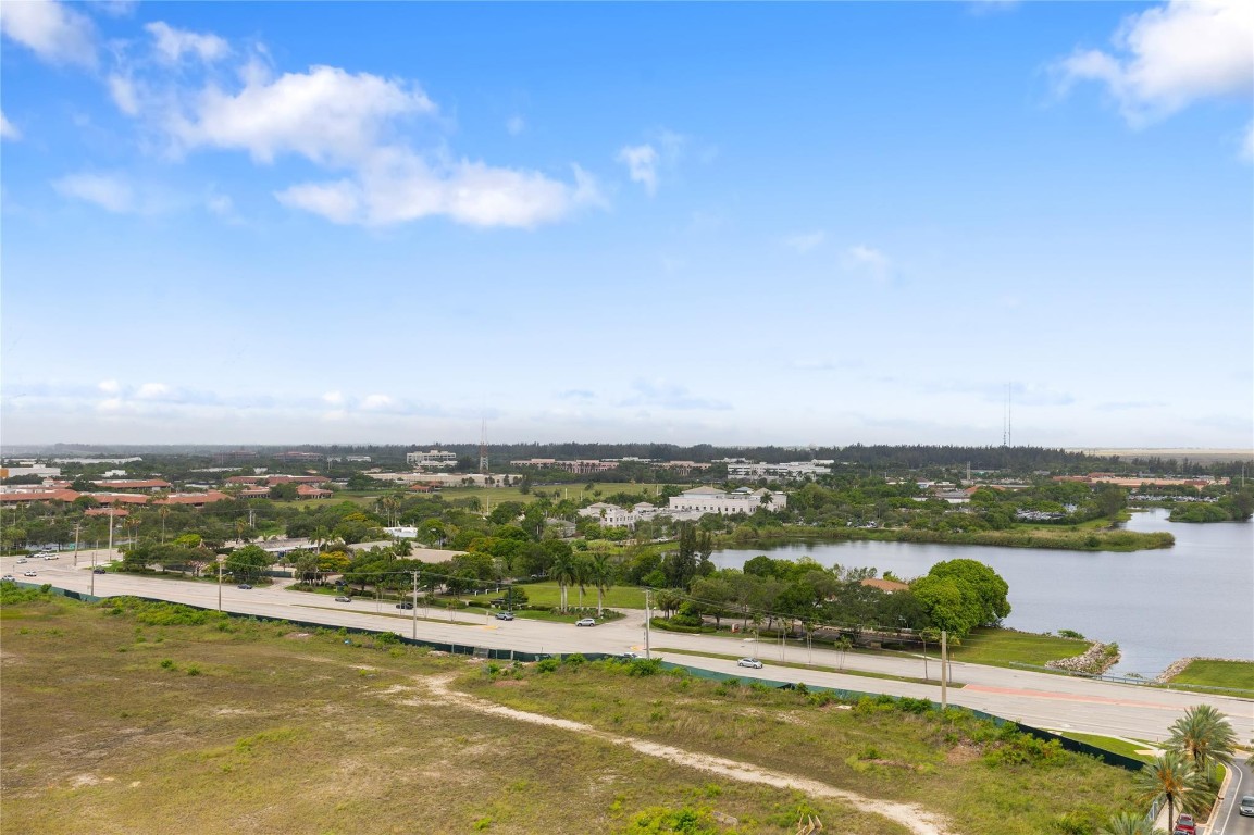 2000 Metropica Way 1208