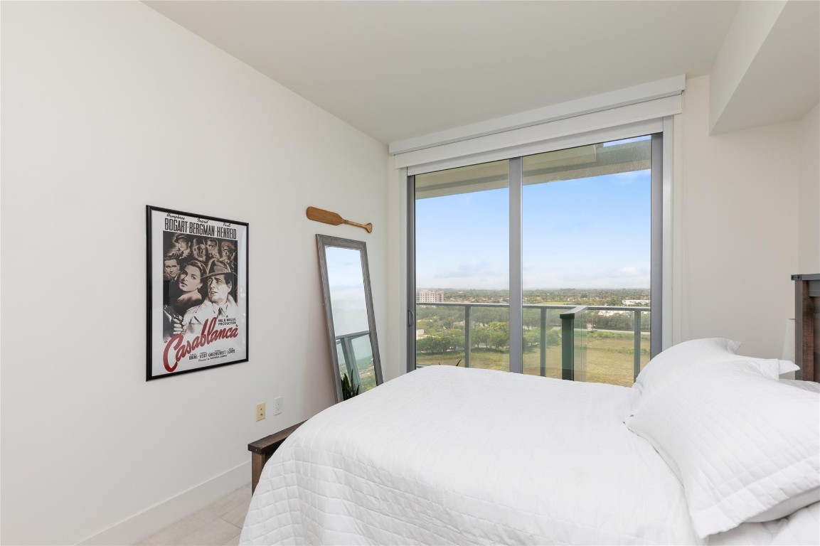 2000 Metropica Way 1208