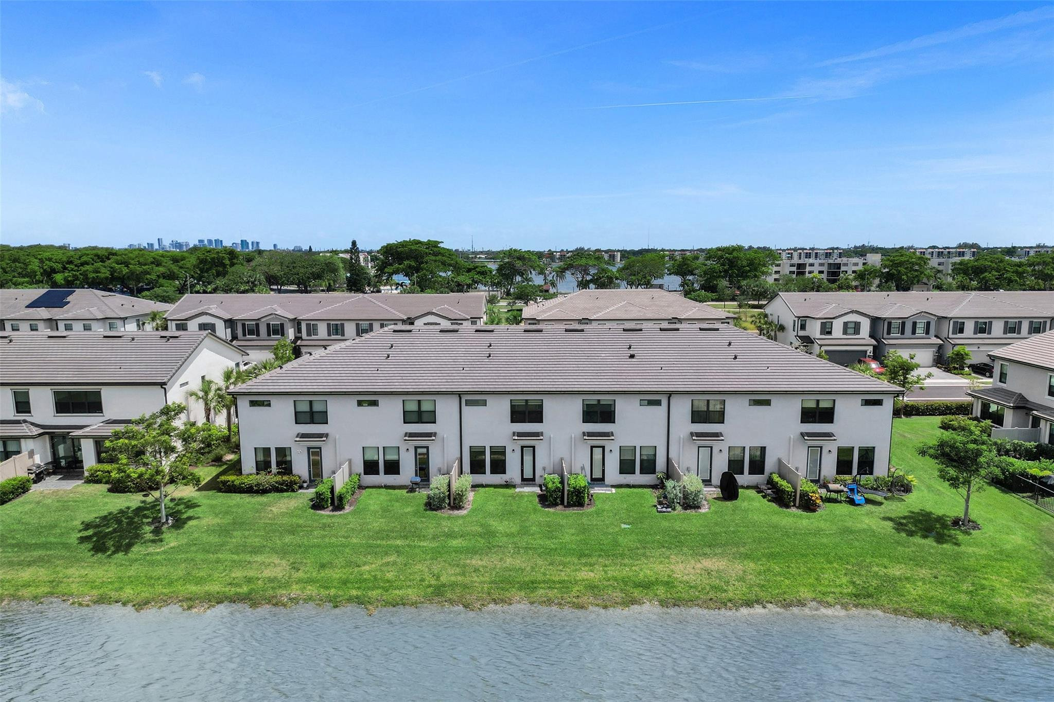 2281 Appleton Cir 2281