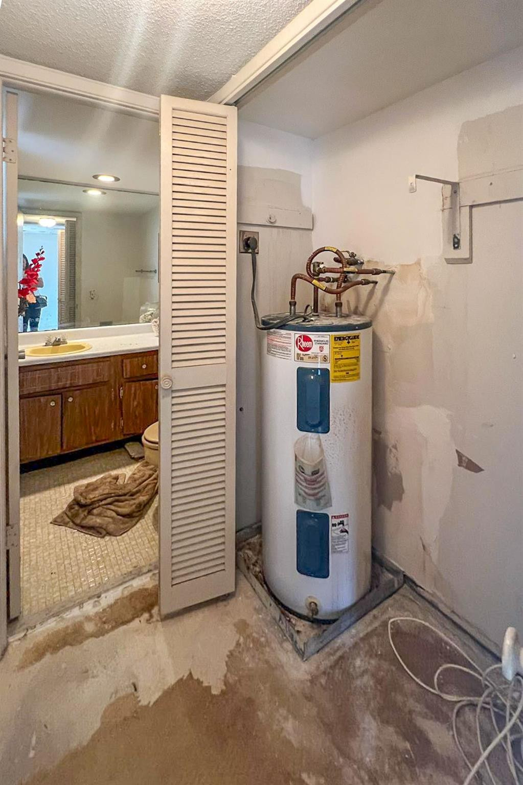 3050 N Palm Aire Dr 604