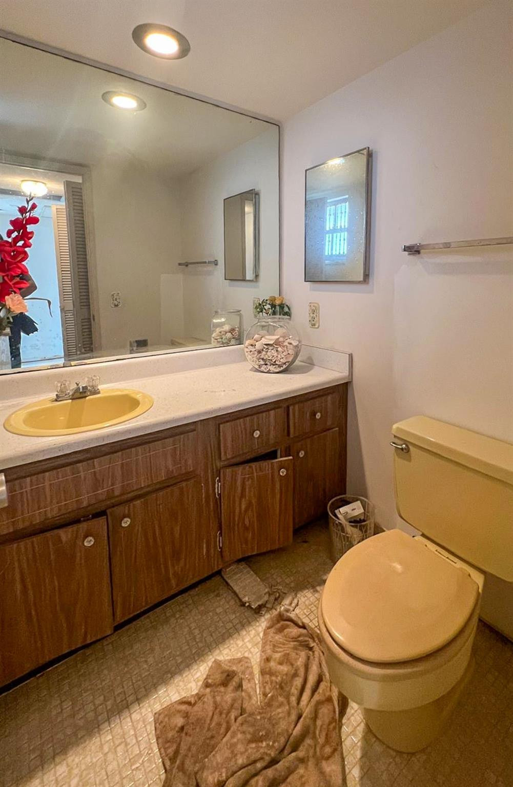 3050 N Palm Aire Dr 604