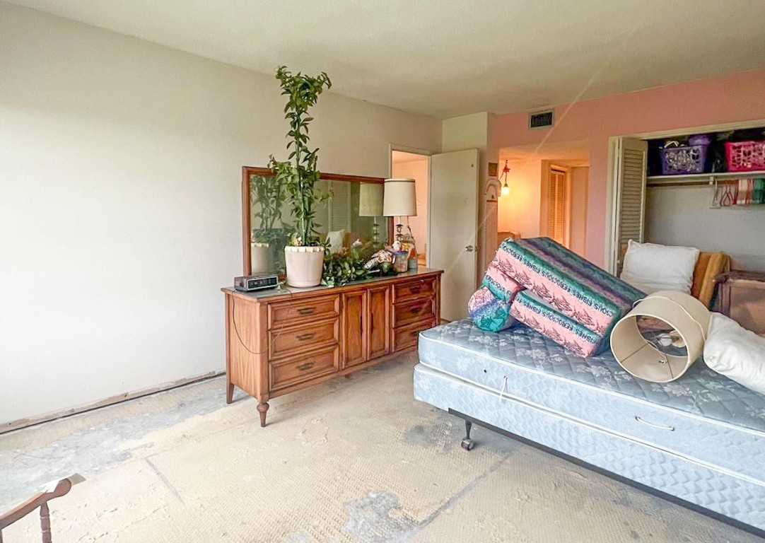 3050 N Palm Aire Dr 604