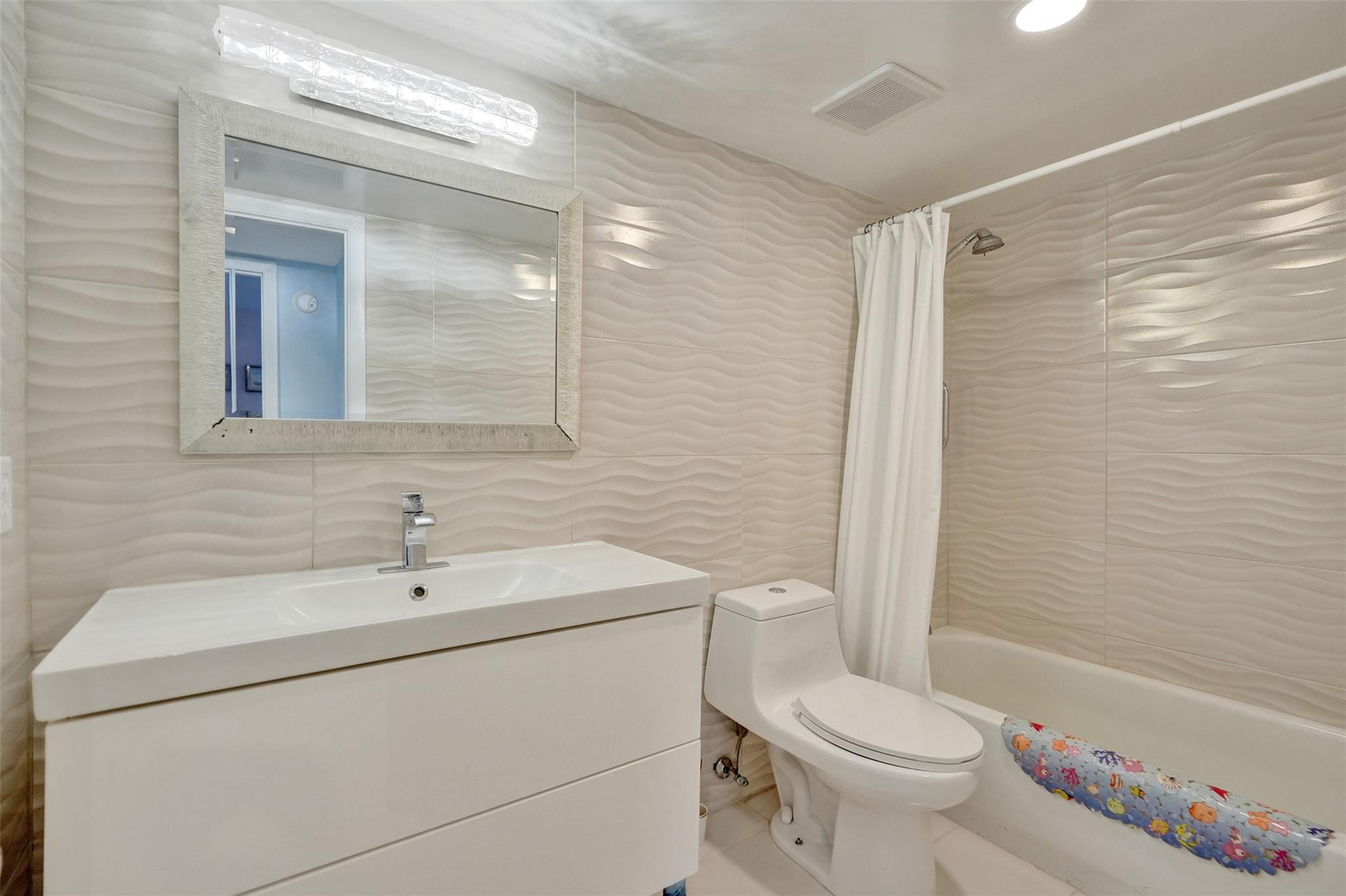 1010 S Ocean Blvd 1811