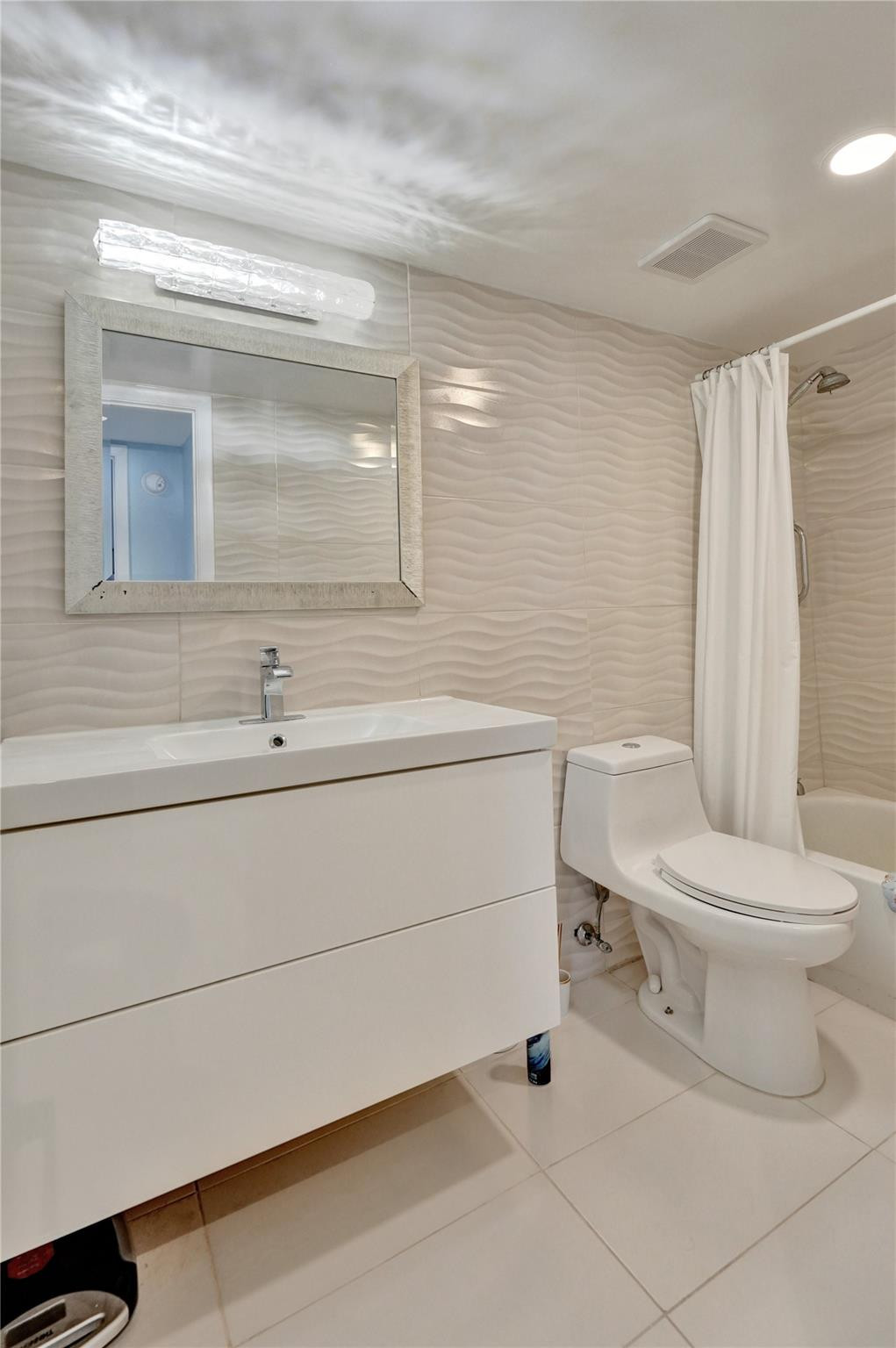 1010 S Ocean Blvd 1811