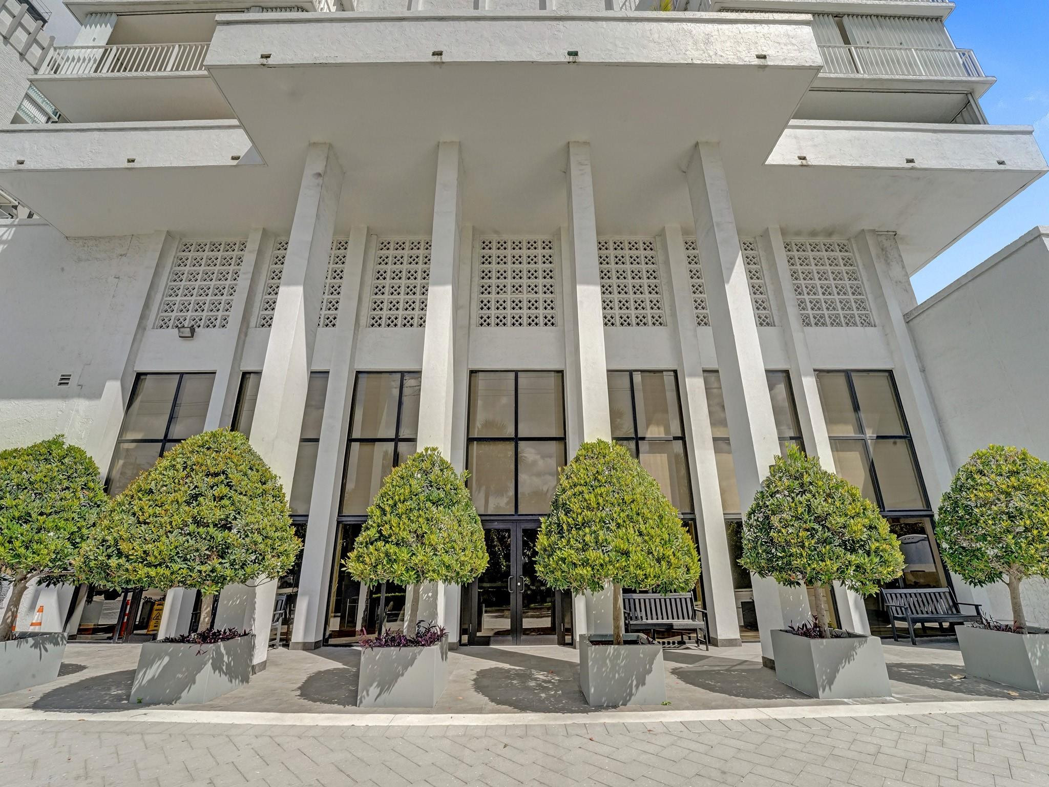 1010 S Ocean Blvd 1811