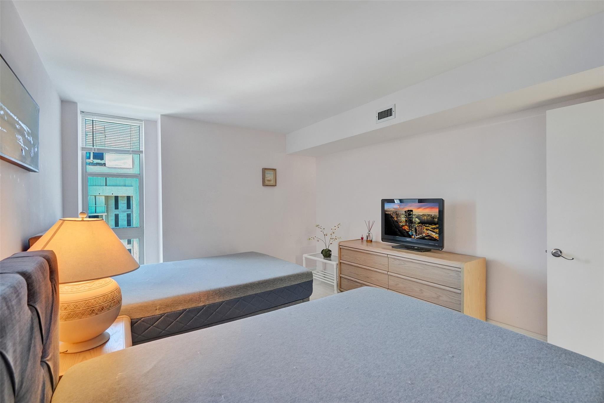 1010 S Ocean Blvd 1811