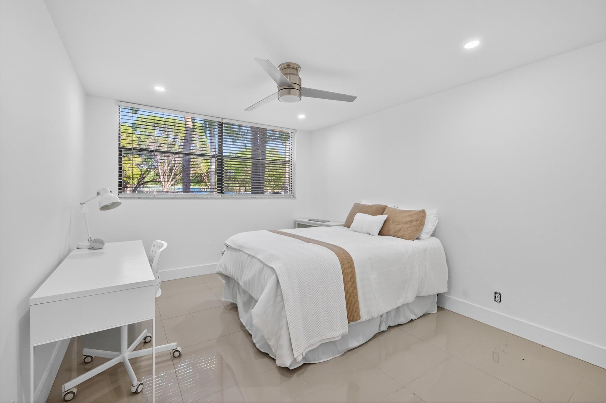 16475 Golf Club Road 110, Weston Unit: 110
