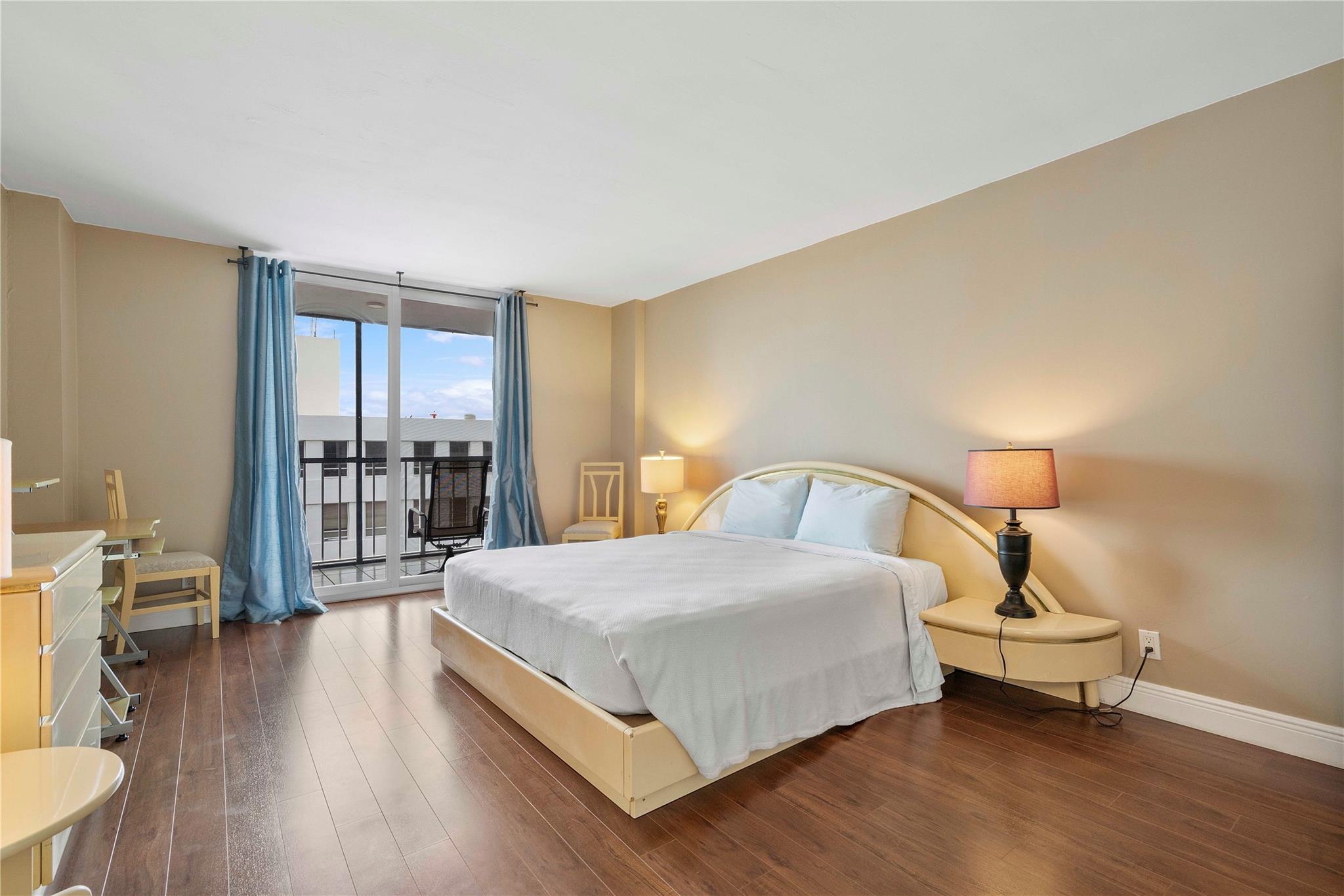 1160 N Federal Hwy 1020