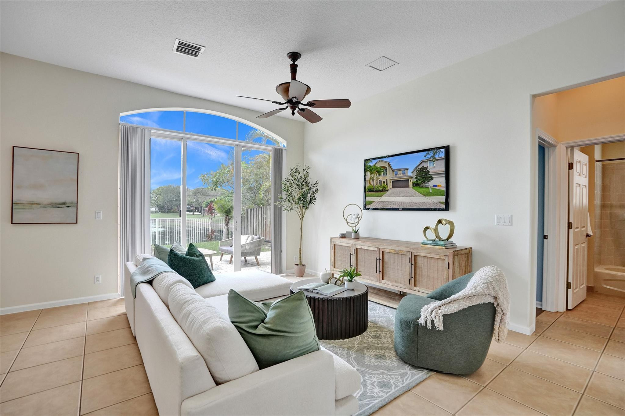 4283 S Magnolia Cir