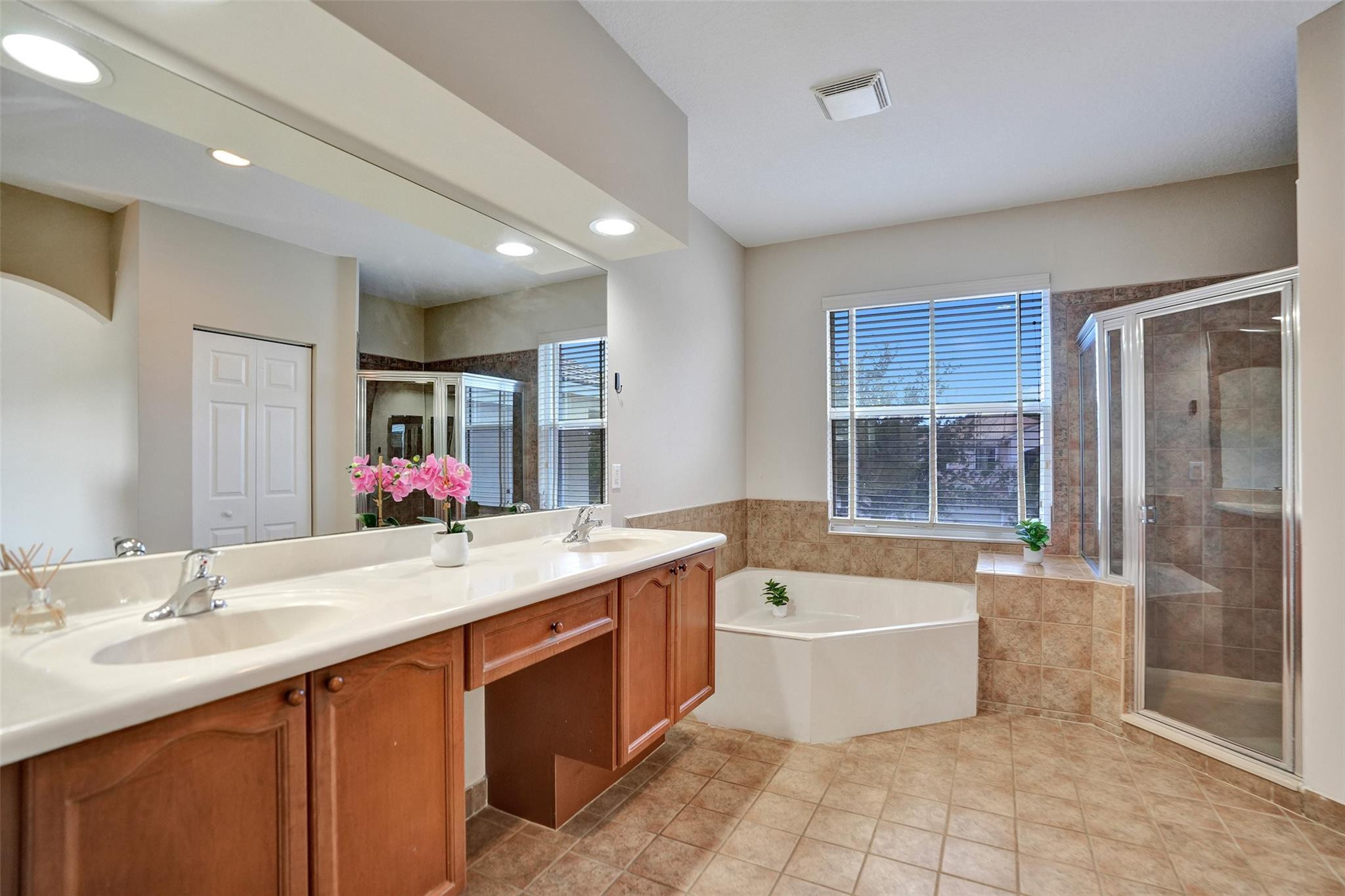 4283 S Magnolia Cir
