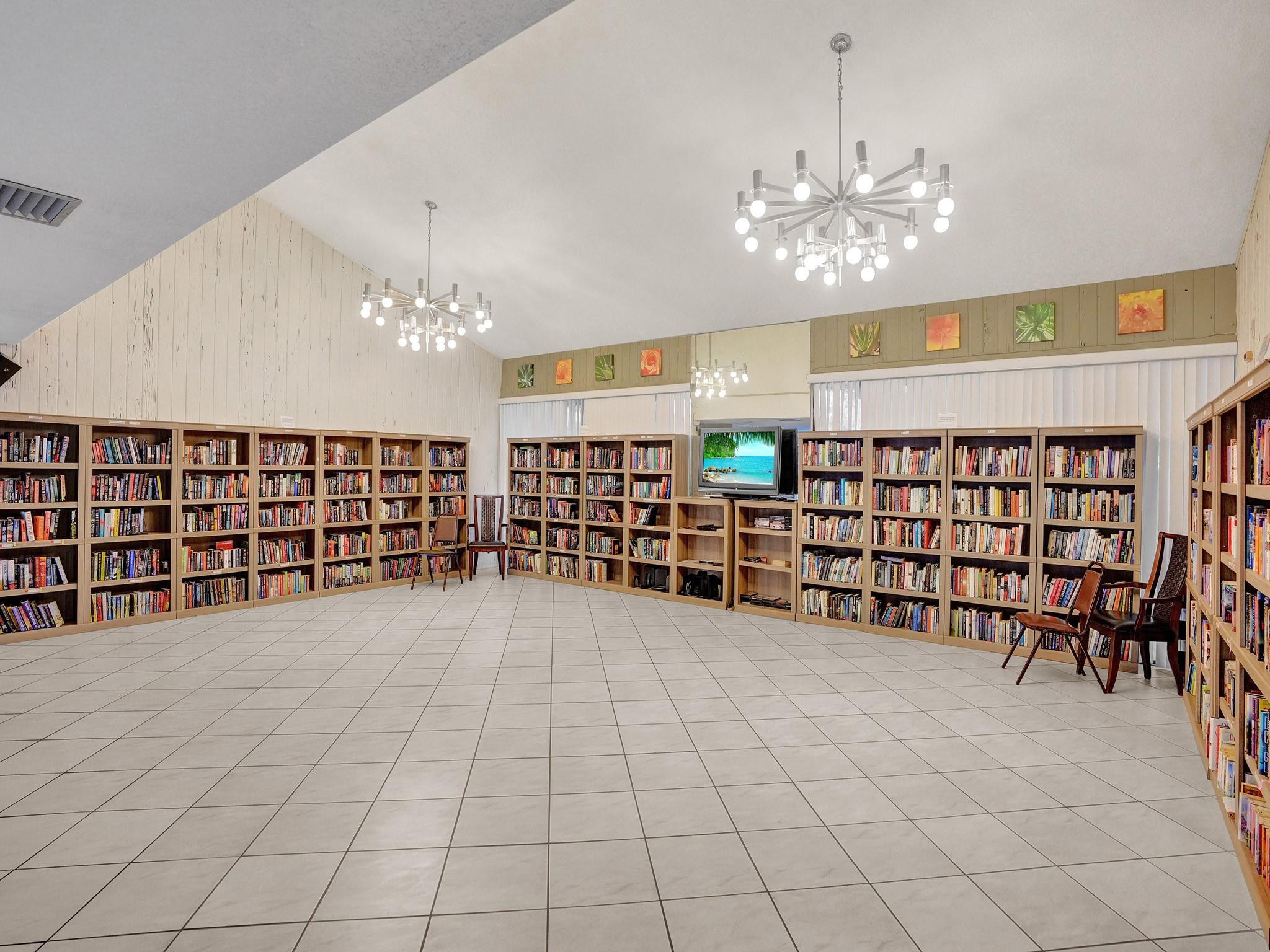 2208 S Cypress Bend Dr 401