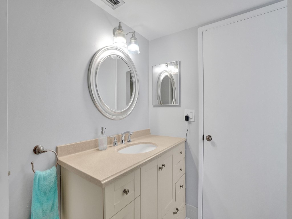 2208 S Cypress Bend Dr 401