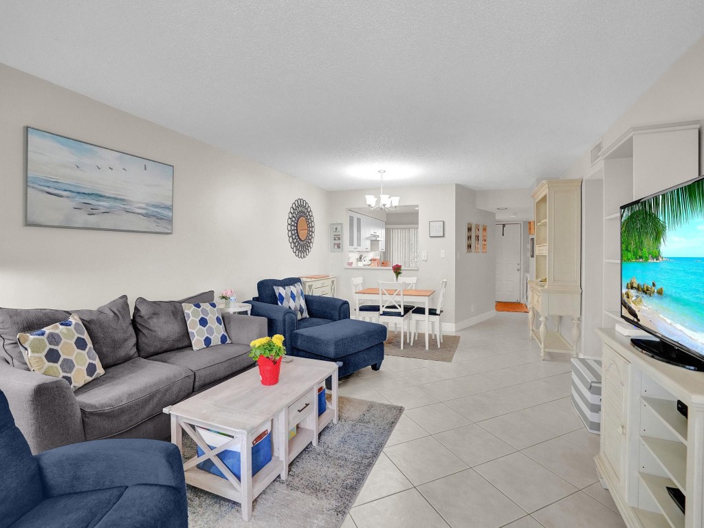 2208 S Cypress Bend Dr 401