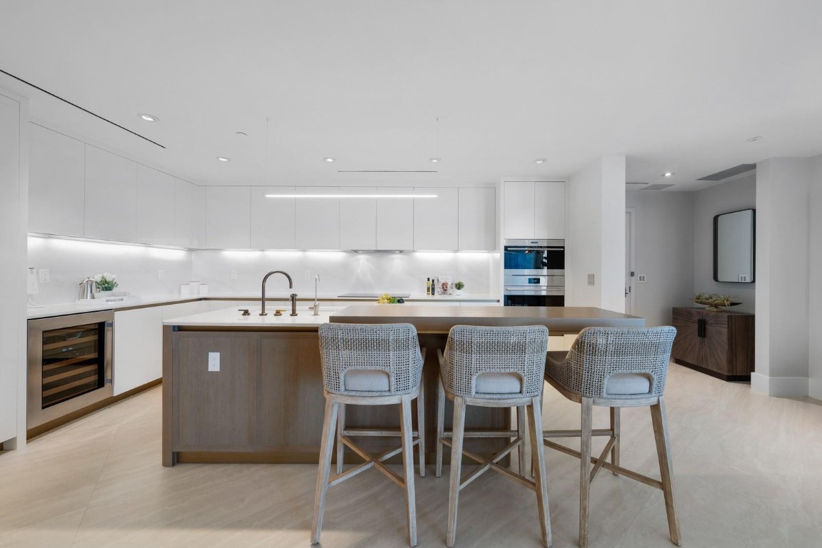 525 N Fort Lauderdale Beach Blvd 803