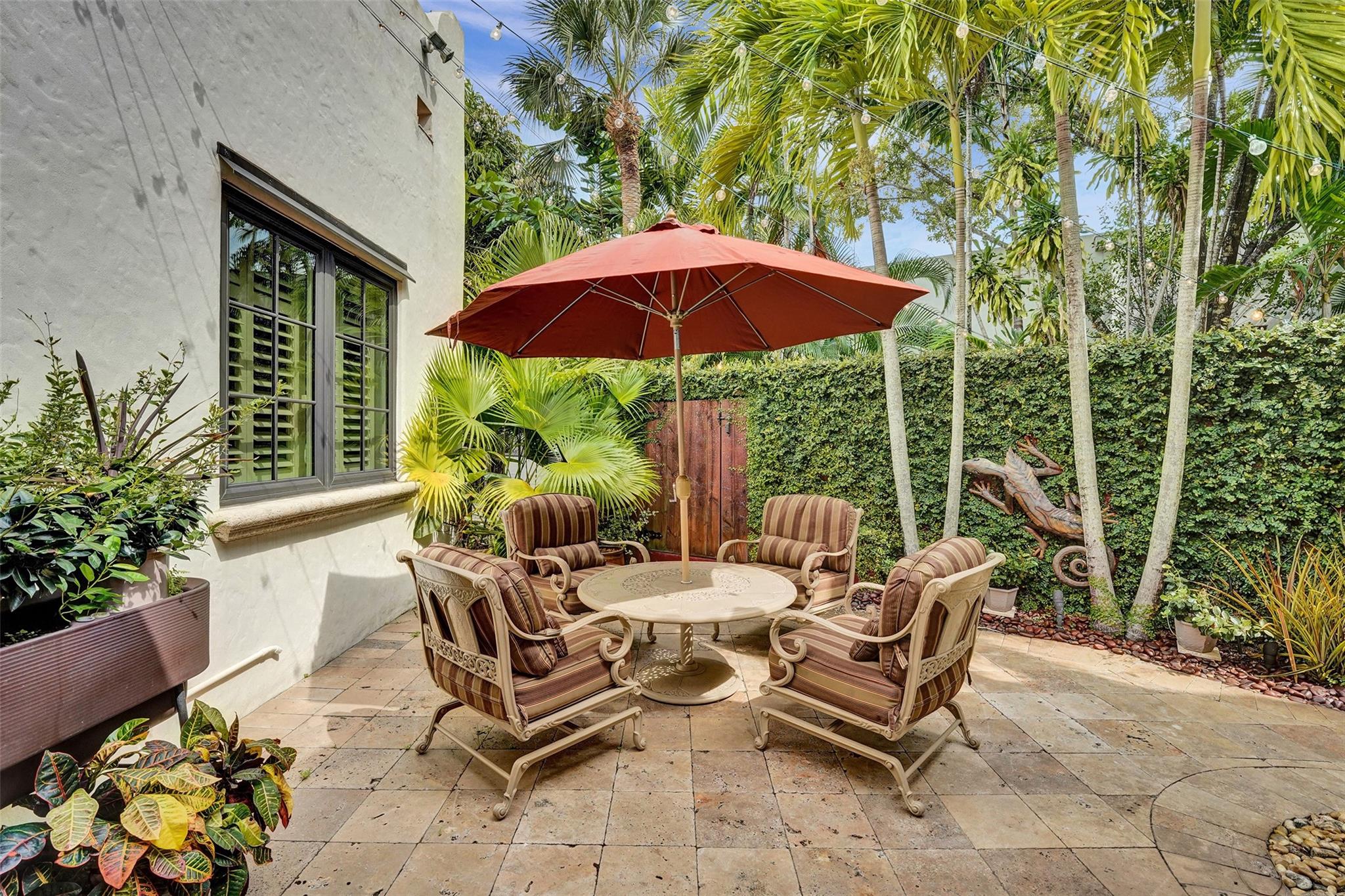2321 SW 26th Ave
