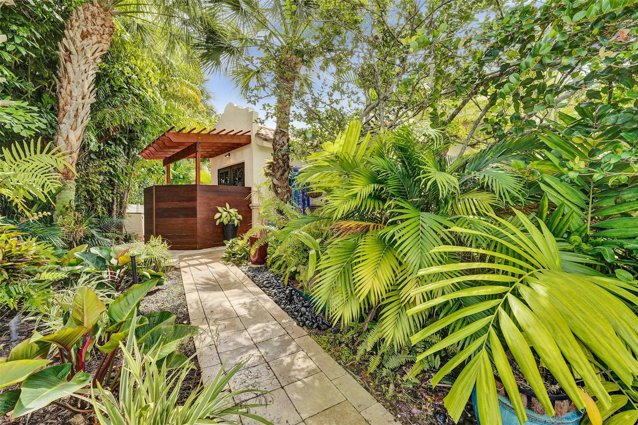 2321 SW 26th Ave